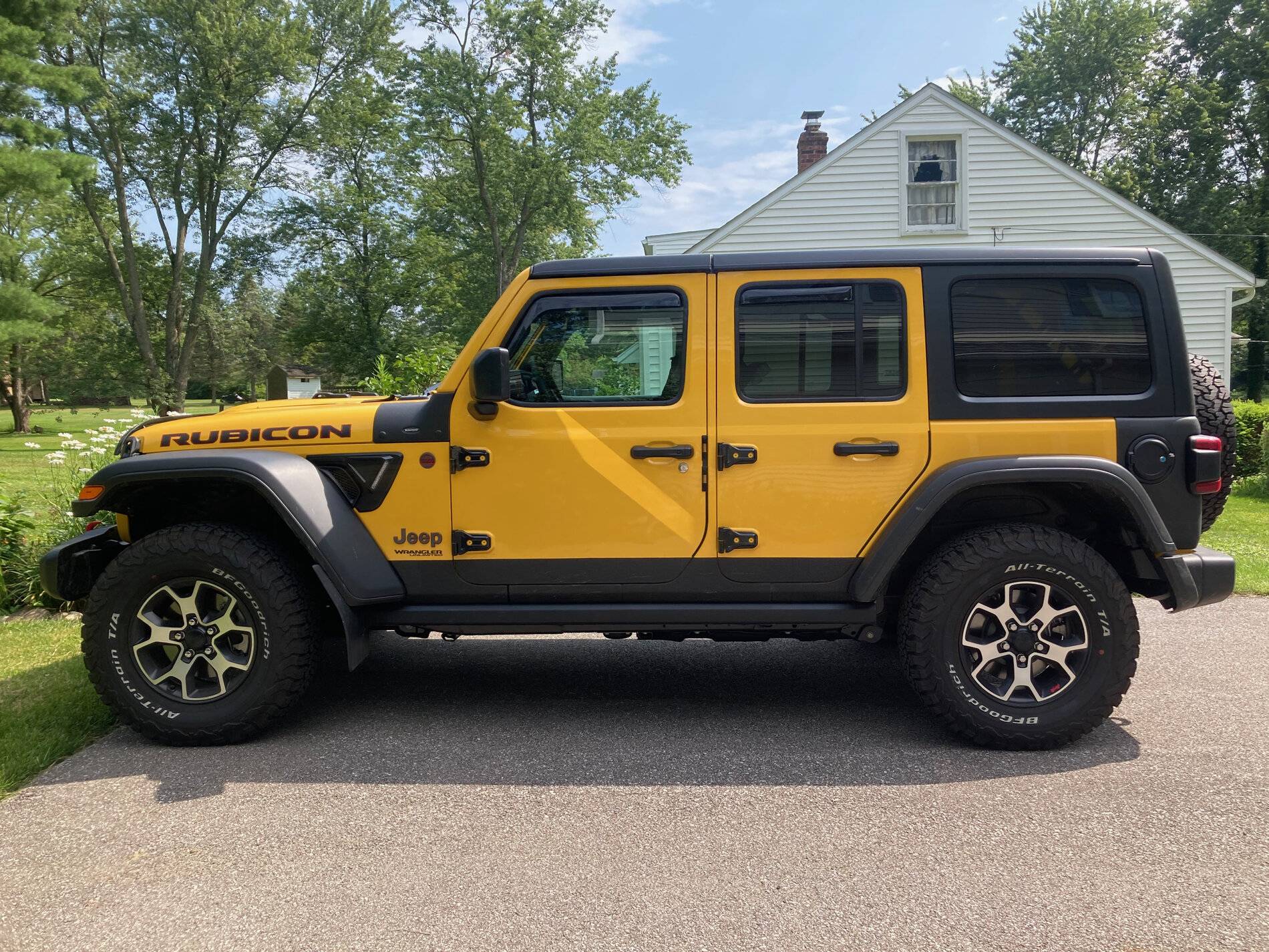 Jeep Wrangler JL white walls in or out?? IMG_3897