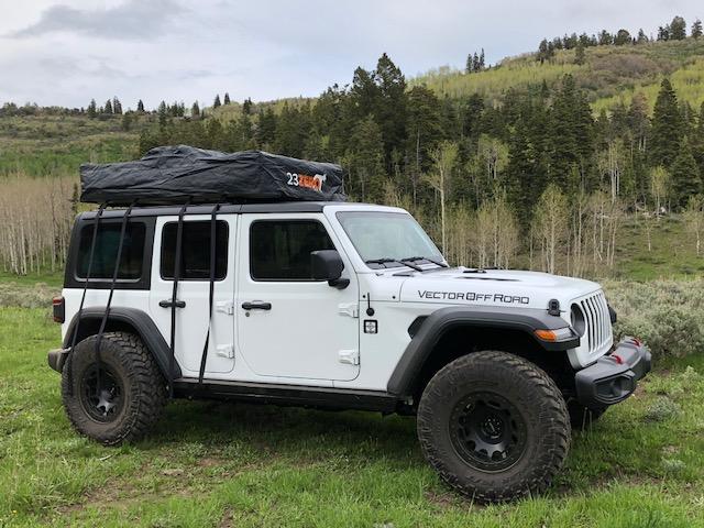 Jeep Wrangler JL Vector Offroad 2018 JLU Bright White Build TENT1