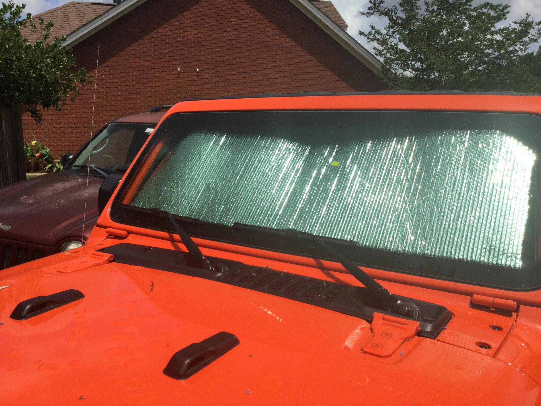 Jeep Wrangler JL JL Windshield Sunshade outside
