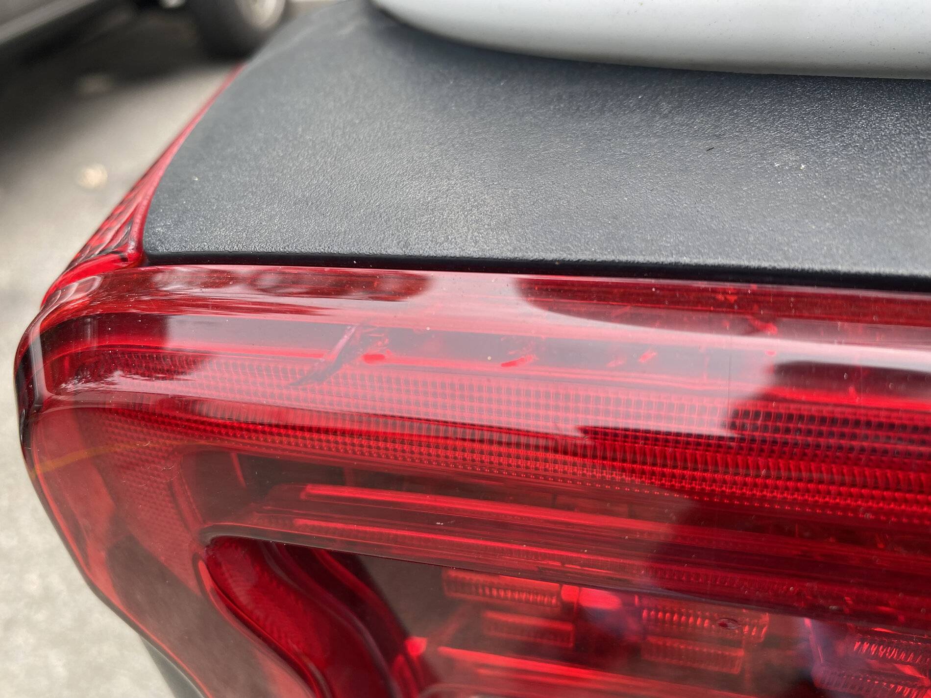 Jeep Wrangler JL LED Tail Light Cracks - Inside IMG_2173