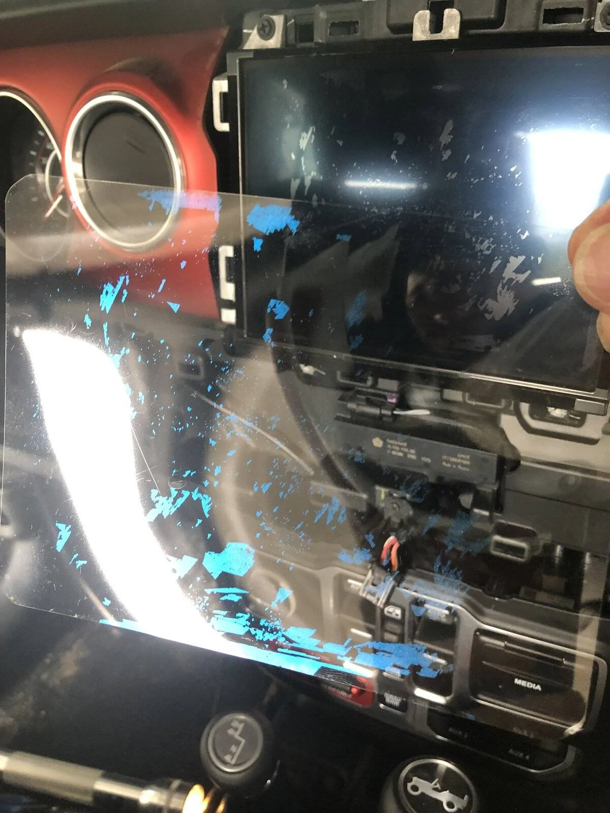 Jeep Wrangler JL Uconnect 8.4 Screen Delamination 20A06C2B-51BD-4491-8A11-D6360C3DAD39