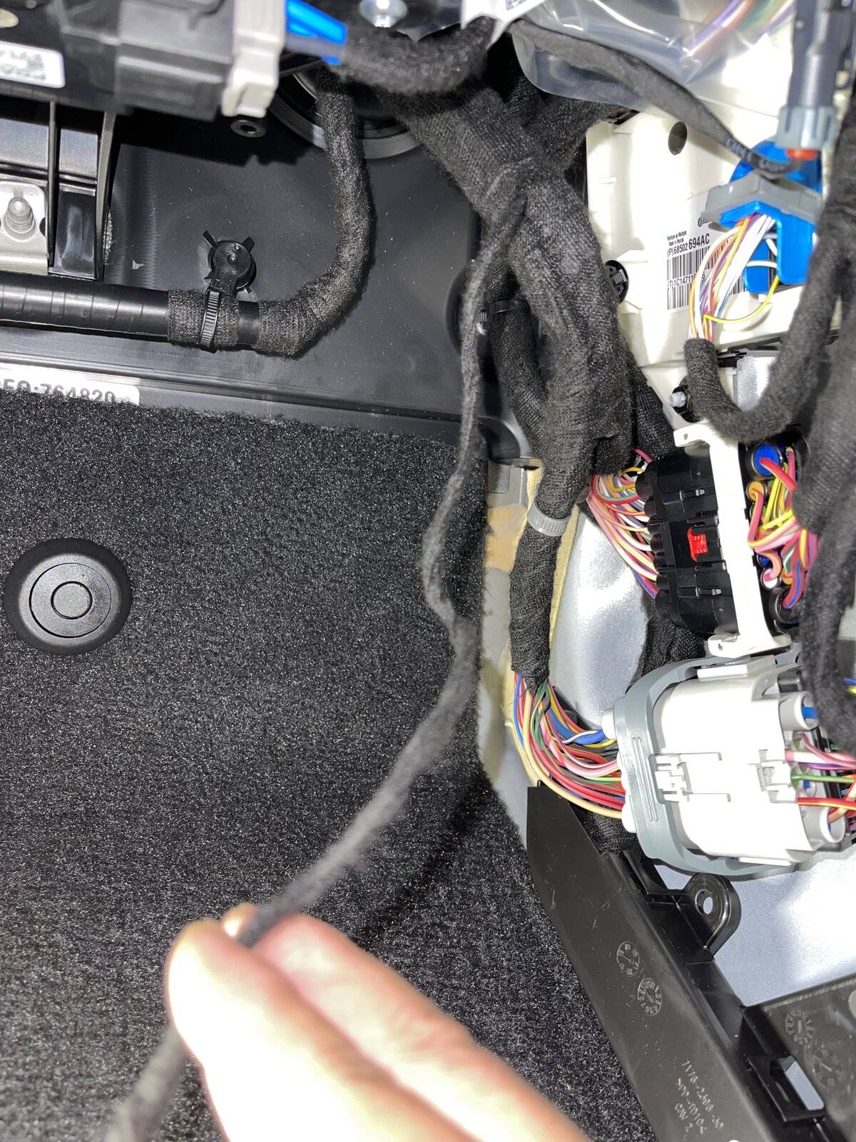 Jeep Wrangler JL 392 Aux switch harnesses 69846A49-FE75-4A0A-AFE9-6364B78CA026