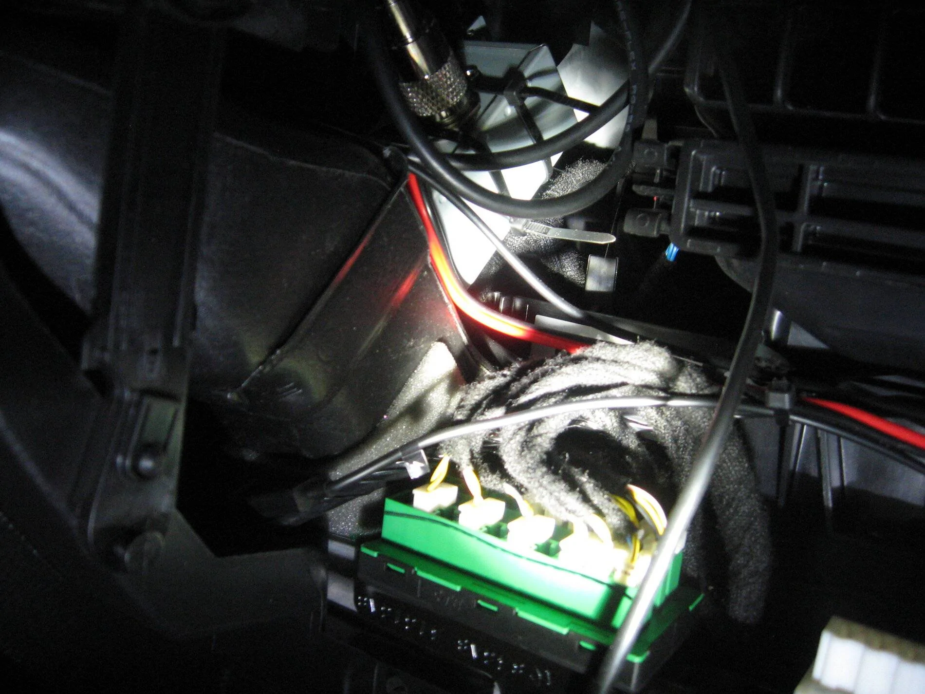 Jeep Wrangler JL Cobra 75 Control Box Mounting Details IMG_0002