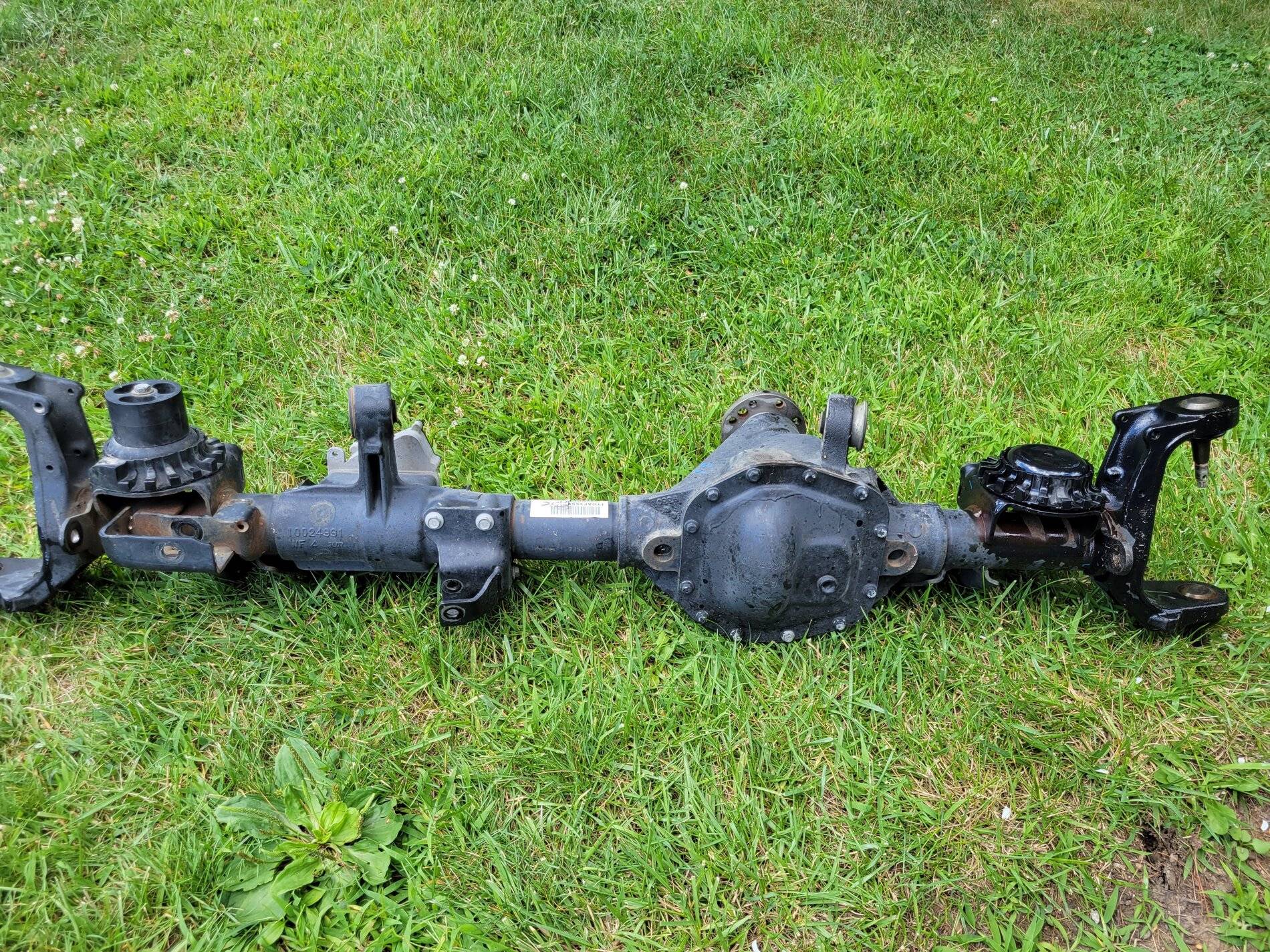 Jeep Wrangler JL Sport front axle 20210802_144824