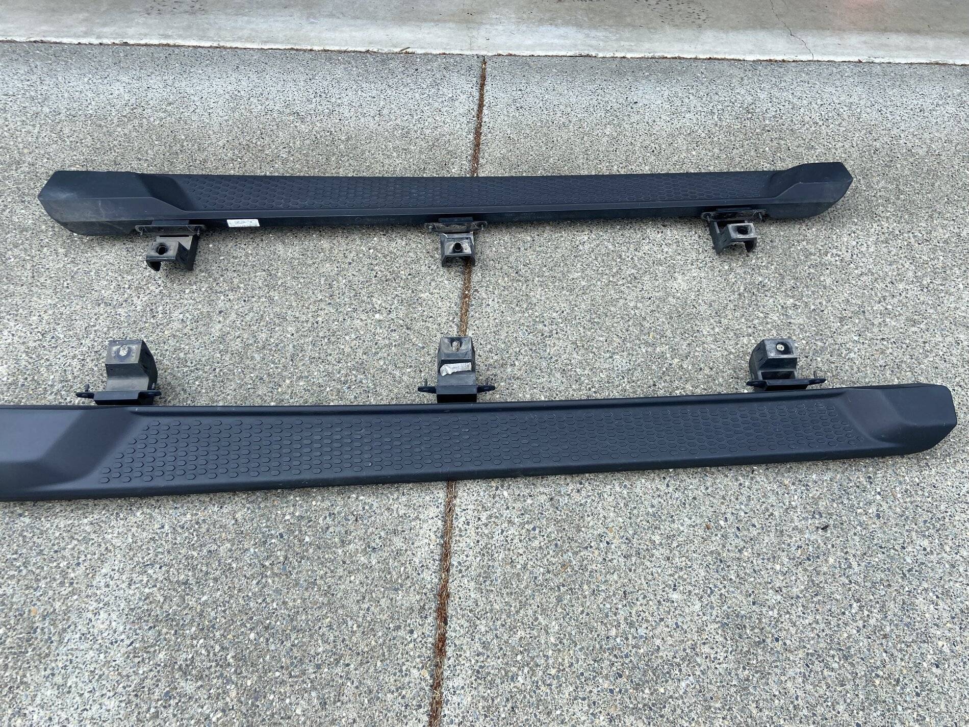 Jeep Wrangler JL JLU Sahara Side Steps $50 IMG_1537