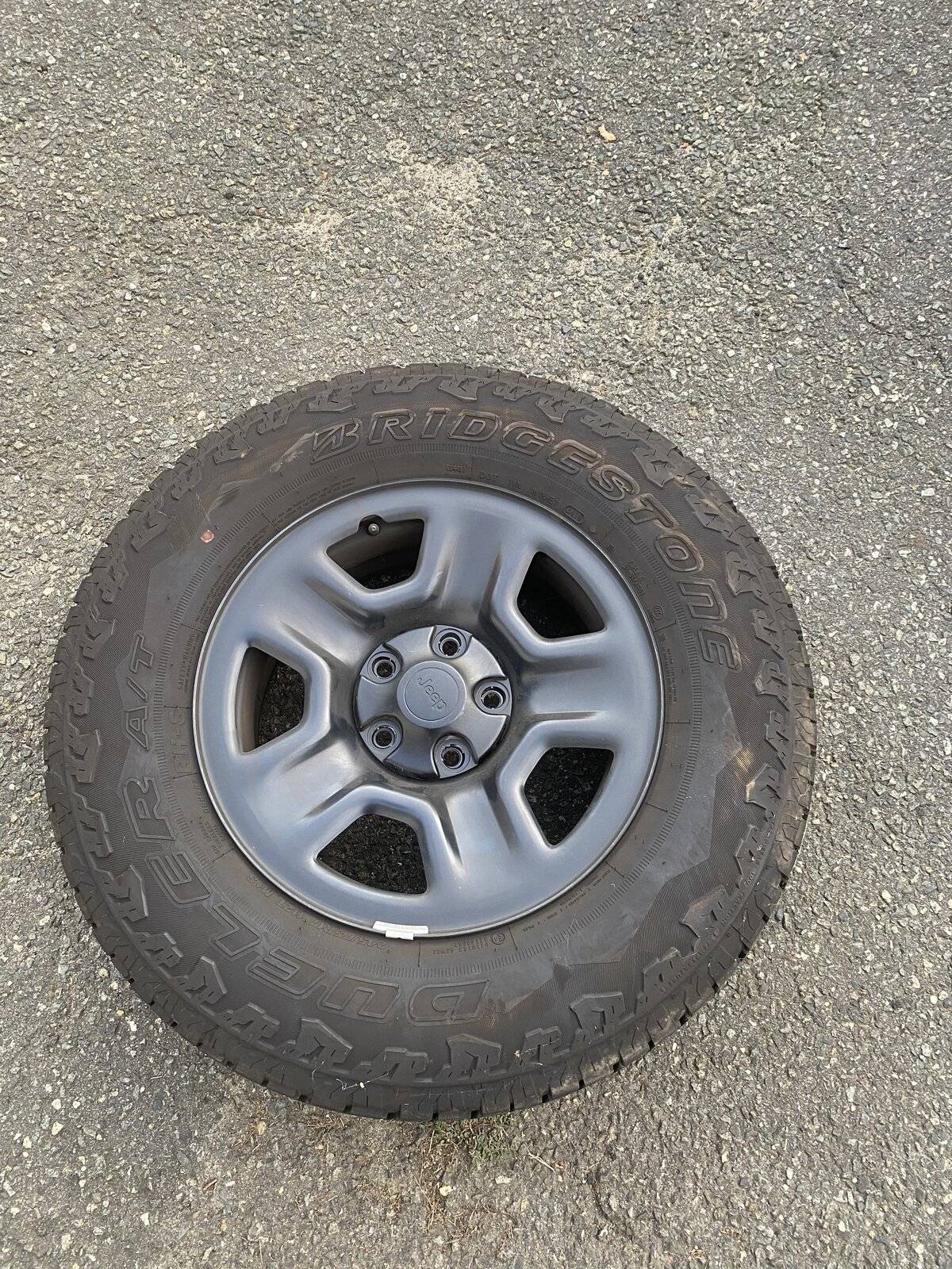 Jeep Wrangler JL Sport Rims wTPMS 7D42000F-7ABF-4252-9058-047B452AA762