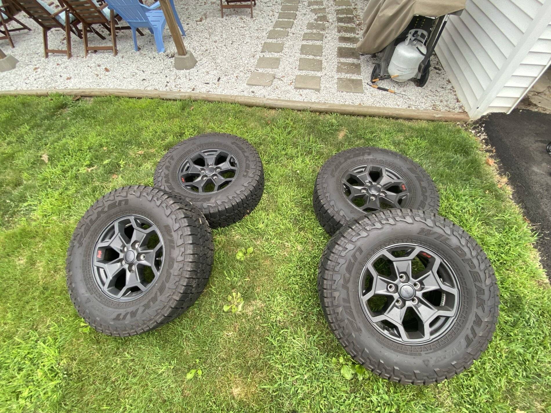 Jeep Wrangler JL JT Launch edition plus TPMS 9E20DB04-363D-4926-81FF-71DDAB8AD32E