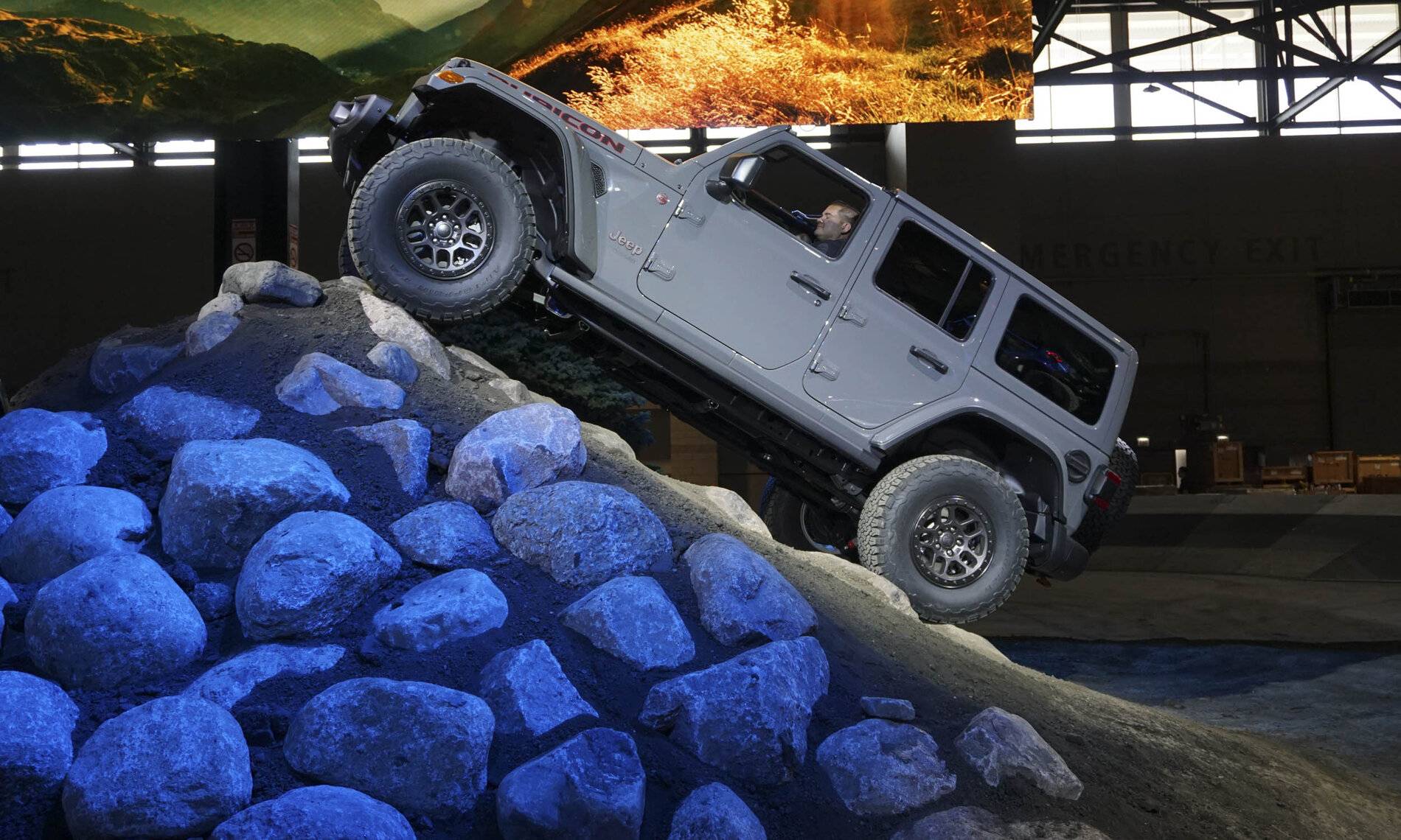 Jeep Wrangler JL Post your progress on Extreme Recon package here 2021_Chicago_Auto_Show_xr