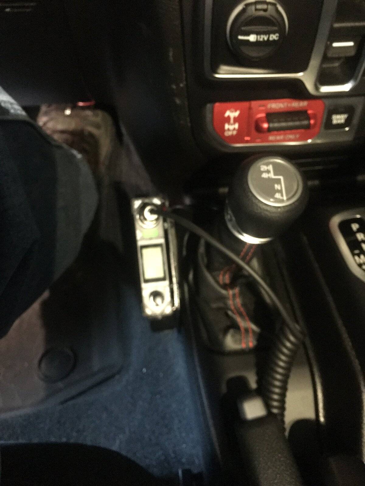 Jeep Wrangler JL Interior CB mount 5E04BDC9-1788-43AE-B8D5-DC2FE8DB8D29