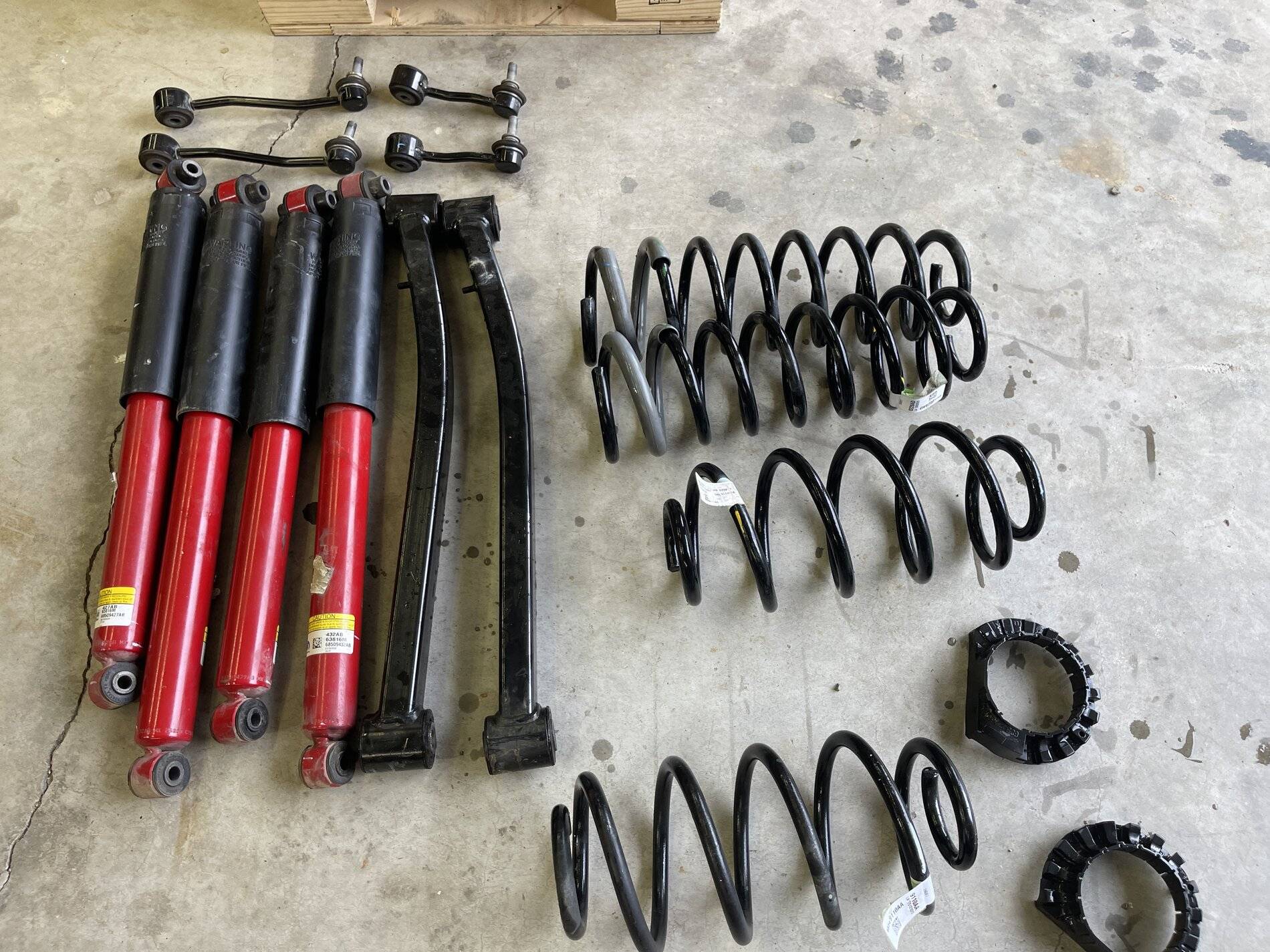 Jeep Wrangler JL Rubicon suspension and cool crate 8F83219E-B4C8-4500-BE4B-DCD70FC58D0E