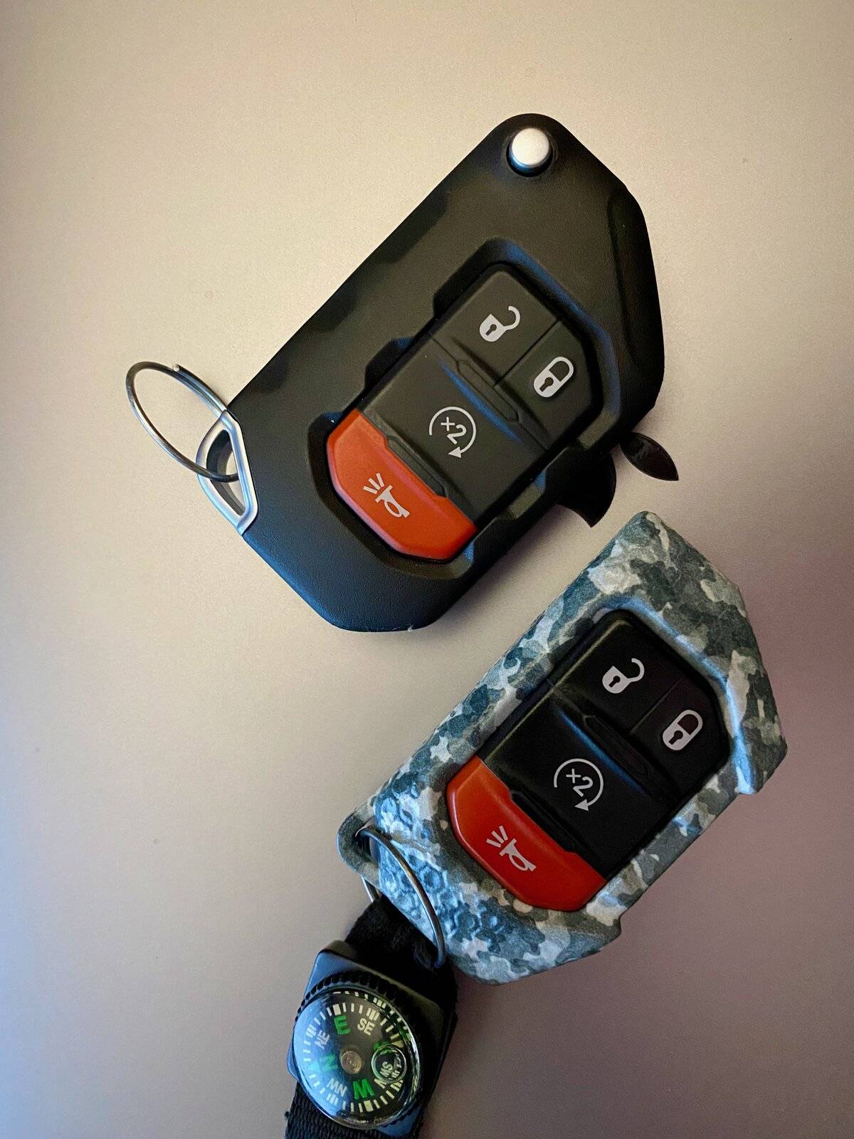 Jeep Wrangler JL Keyfob now 30% smaller! IMG_2263