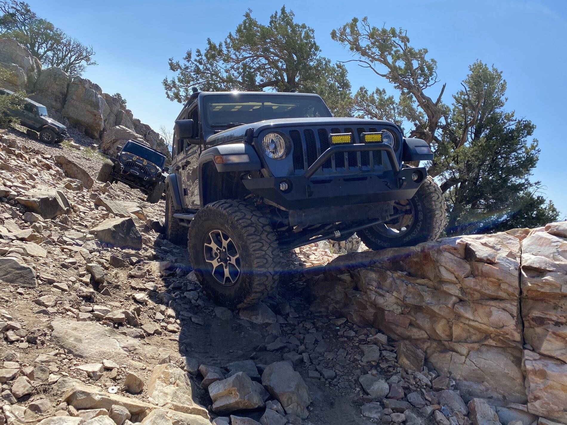 Jeep Wrangler JL Big Bear offroading E0E11CEF-87F8-43B0-9702-EEE8FBC09C22