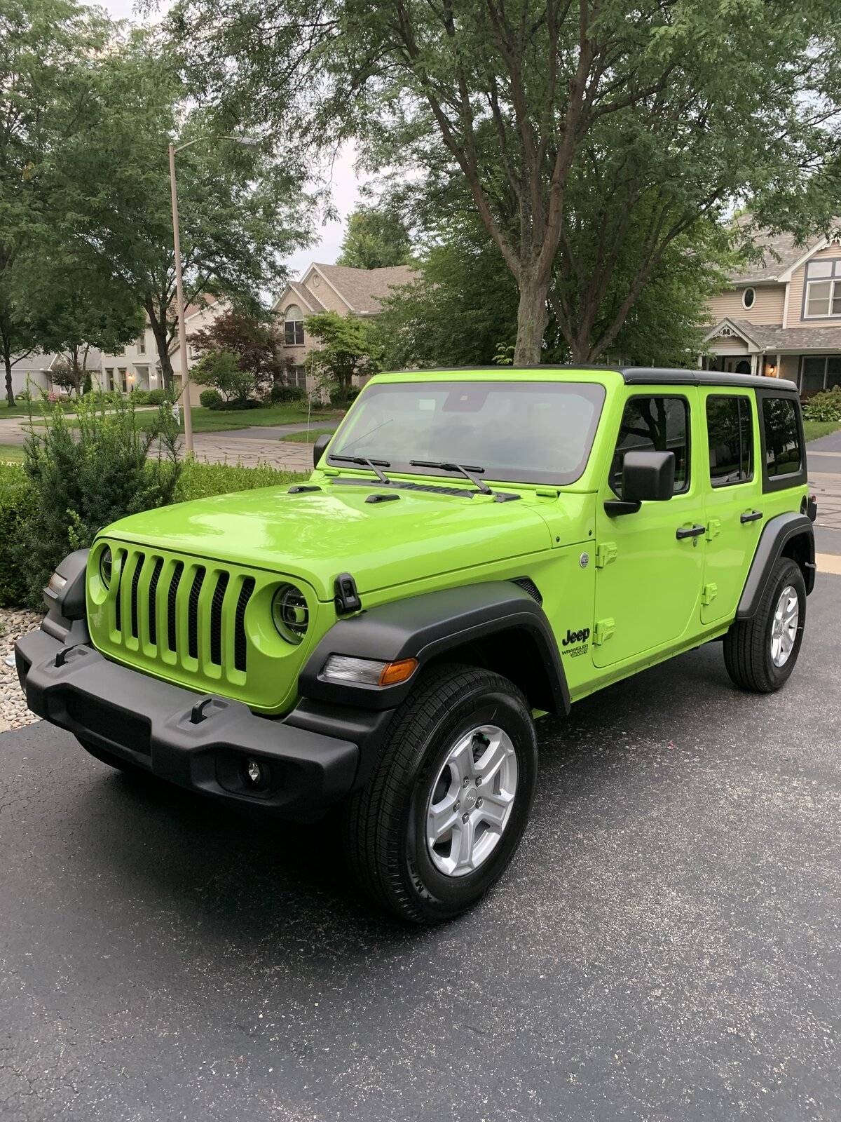 Jeep Wrangler JL Gecko vs Mojito? 2A1CD61A-68A0-46F5-9A9F-F6C168F7B13D