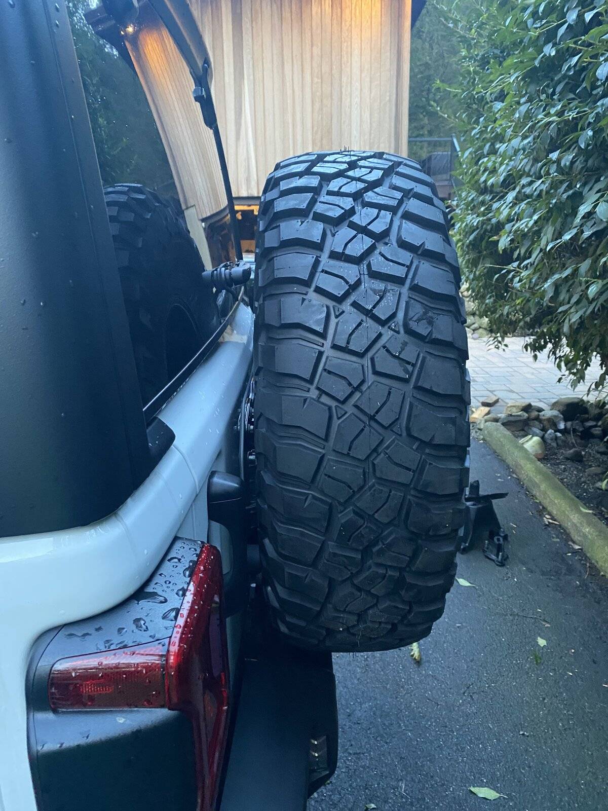 Jeep Wrangler JL Teraflex Alpha Tire carrier 63F37565-A2A6-4486-823A-83D064DA21C2