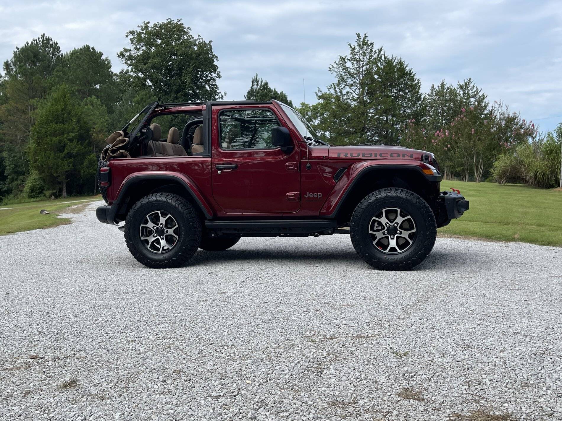 Jeep Wrangler JL Got her home today. D0DD9216-4C09-4B5D-A3FD-38BE1FAD87A8