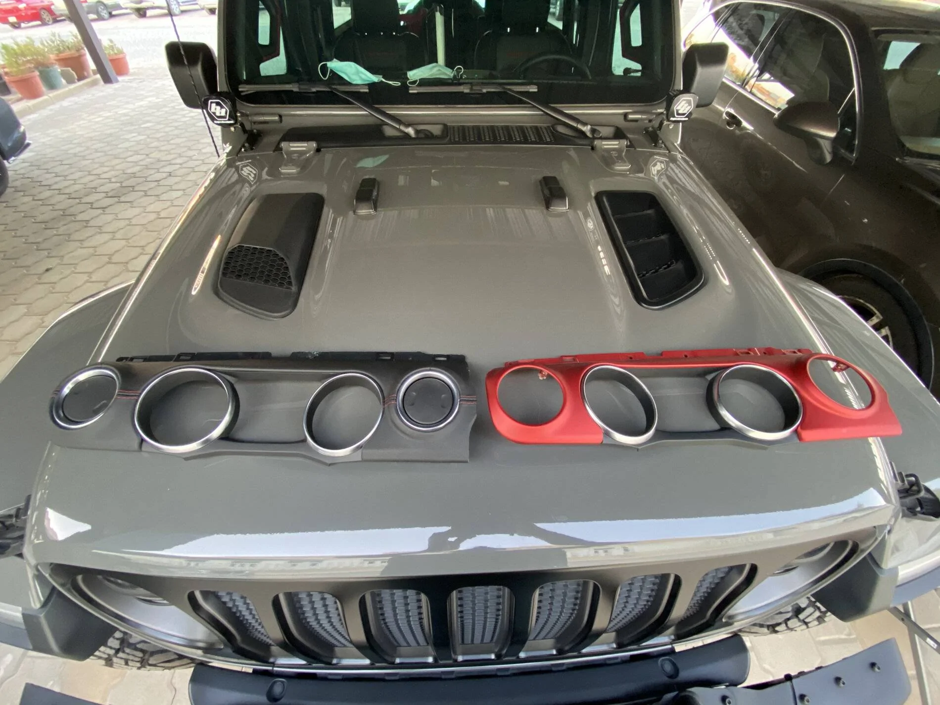 Jeep Wrangler JL Modifying red dash IMG_4120