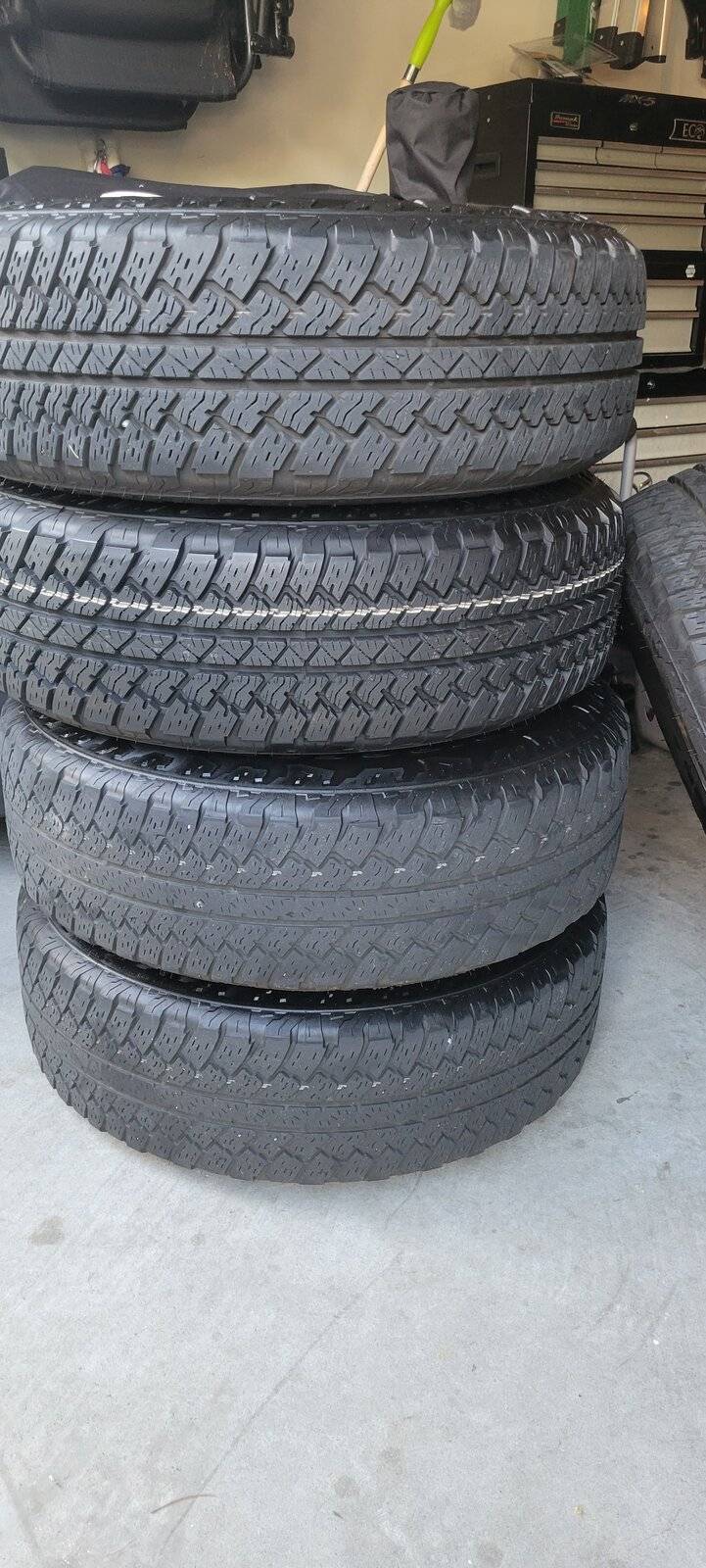 Jeep Wrangler JL 2020 Sahara wheels/tires 20210801_182749