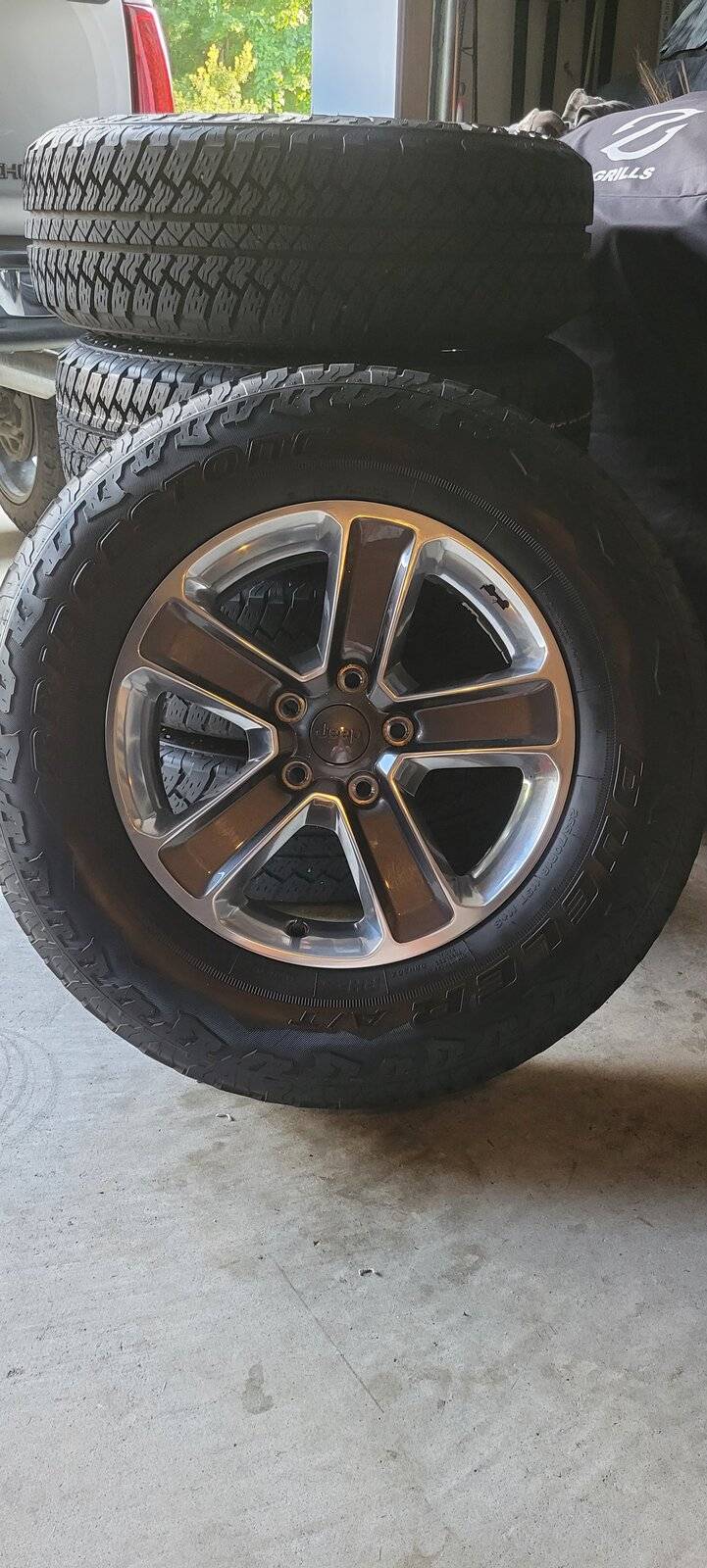 Jeep Wrangler JL 2020 Sahara wheels/tires 20210801_182804