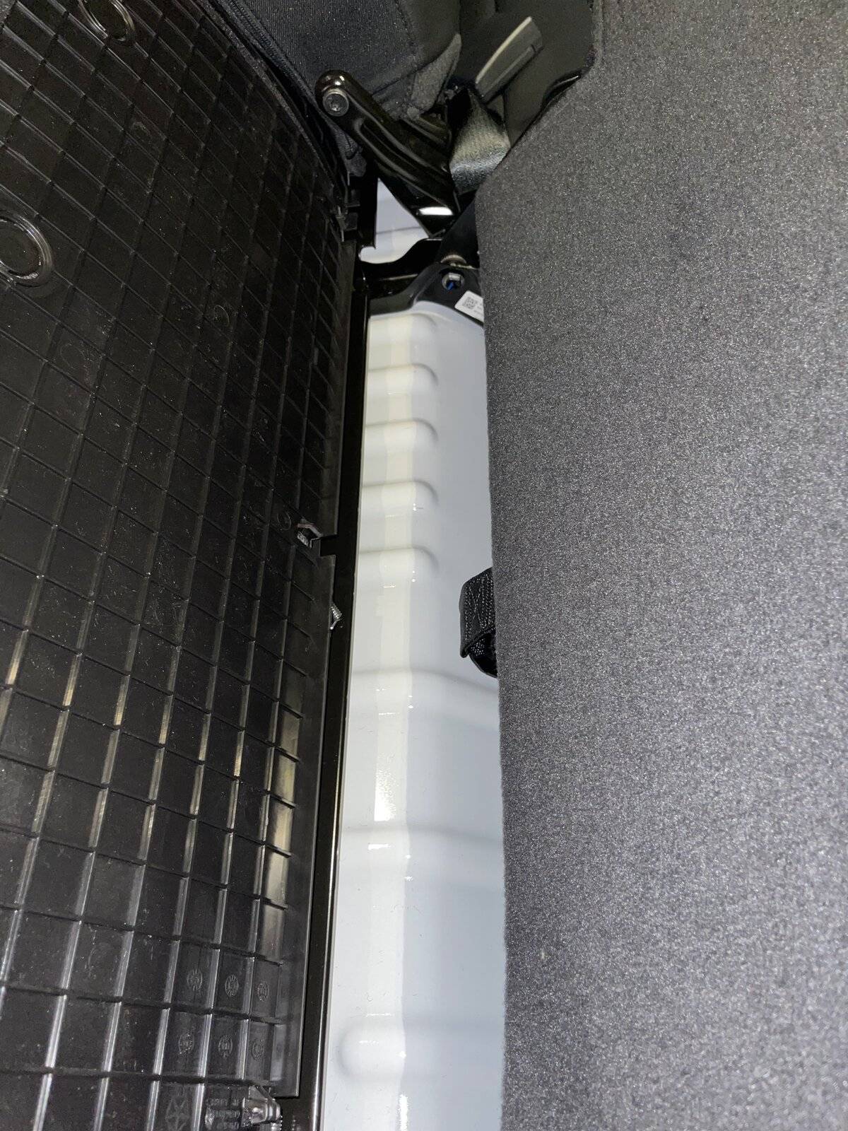 Jeep Wrangler JL WTF? Missing carpet from factory? B5F6EA03-CBE0-4B8B-981A-31F6725E8003