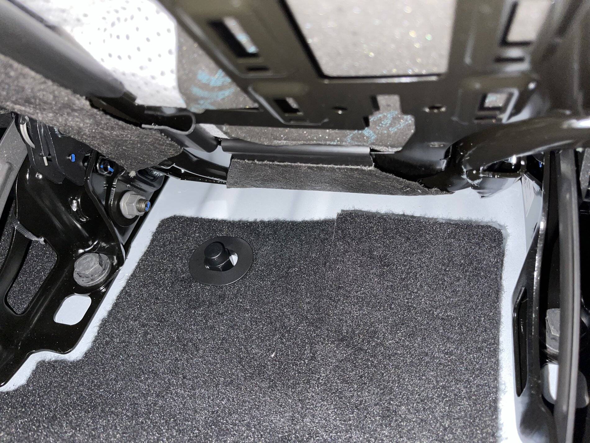 Jeep Wrangler JL WTF? Missing carpet from factory? B4842DE7-16E4-4D90-9002-D224A14586F9