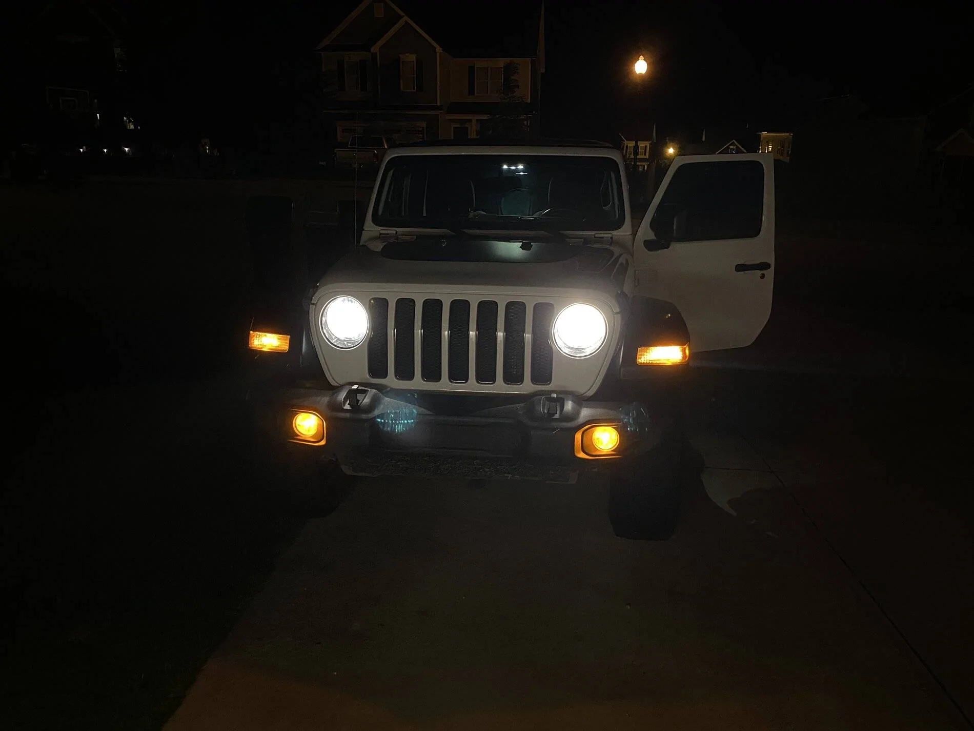 Jeep Wrangler JL Amber LED Fog Lights 123A511B-7A67-475F-B1B5-2A3F4356E2C1