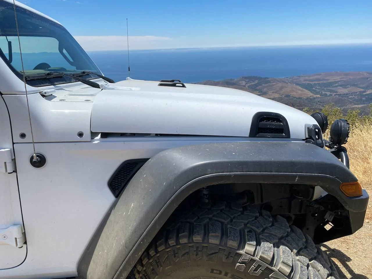 Jeep Wrangler JL Loud Fans???? JL hood with hinge extensions