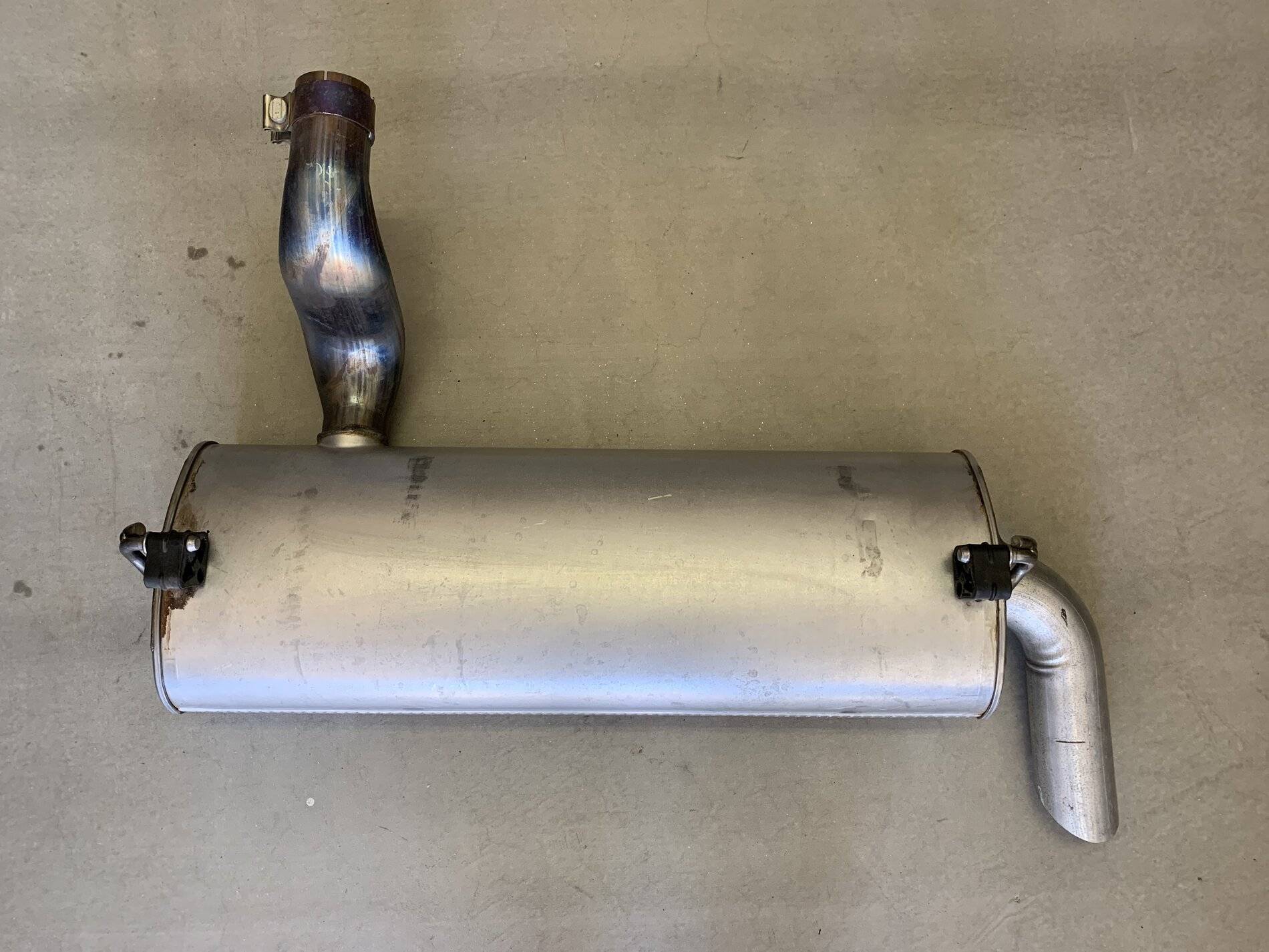 Jeep Wrangler JL Free OEM Muffler B3AE8E66-C175-47D2-A939-51113C383A42