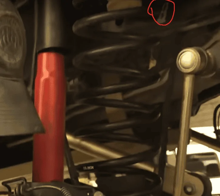 Jeep Wrangler JL Spring rubbing against frame spring rub2