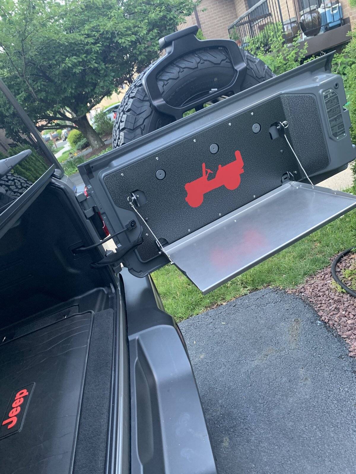 Jeep Wrangler JL Show off your Tailgate Tables! 44CE1679-57DB-48F9-BA95-60A9CCA79307