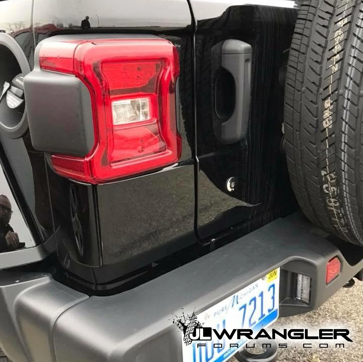Jeep Wrangler JL JL picture thread black-2018-jeep-wrangler-unlimited-sahara2