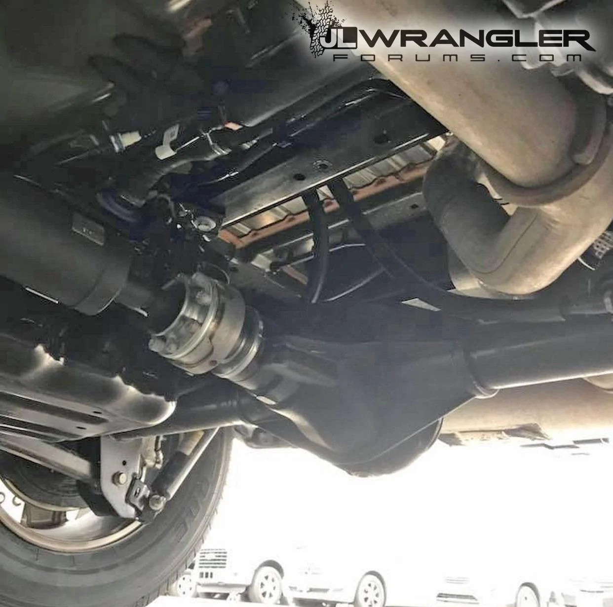 Jeep Wrangler JL JL picture thread black-2018-jeep-wrangler-unlimited-sahara-underbody5