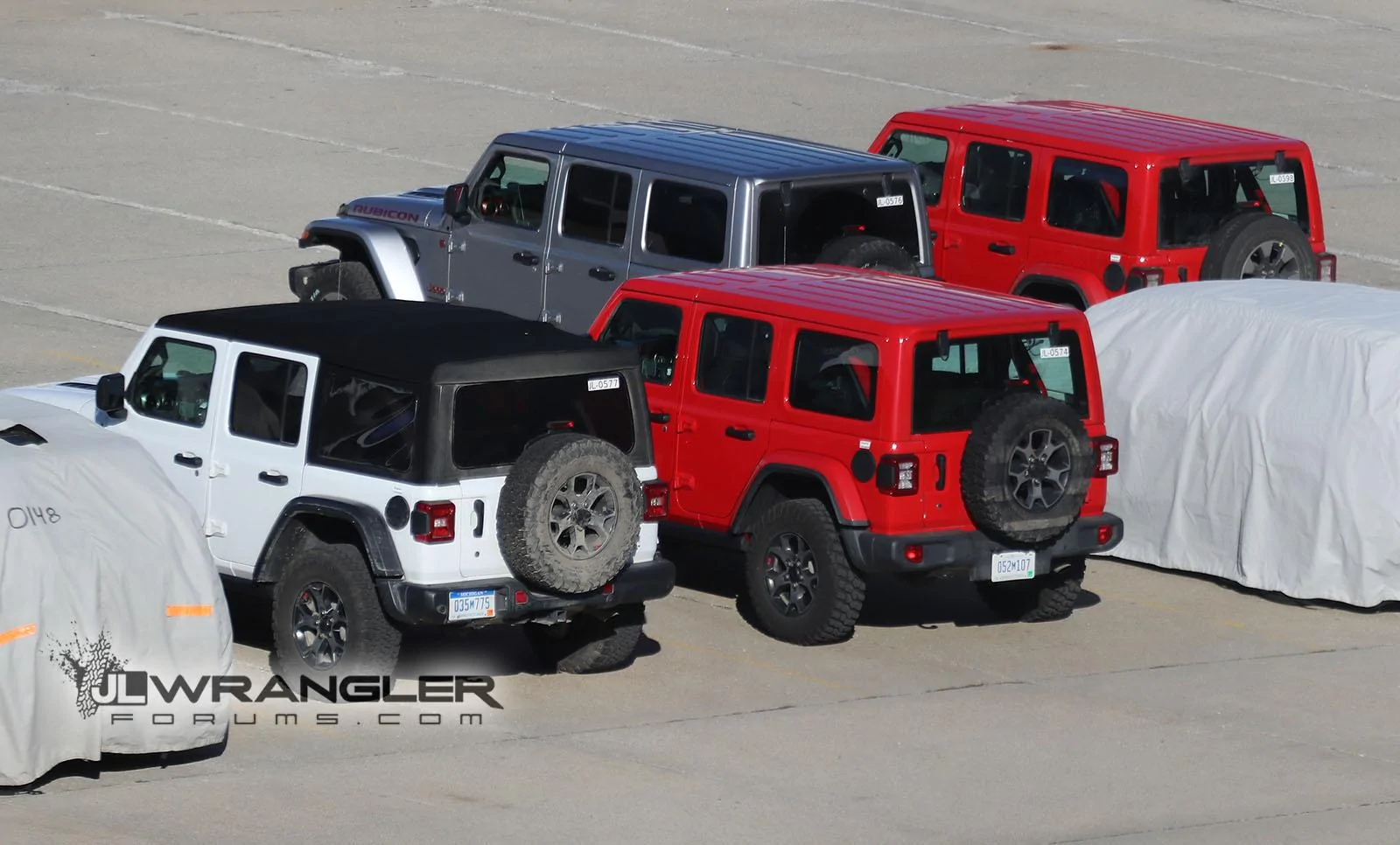 Jeep Wrangler JL FIRECRACKER RED Wrangler JL Club 2018-Jeep-Wrangler-JL-JLU-Body-Painted-Color-Top-1