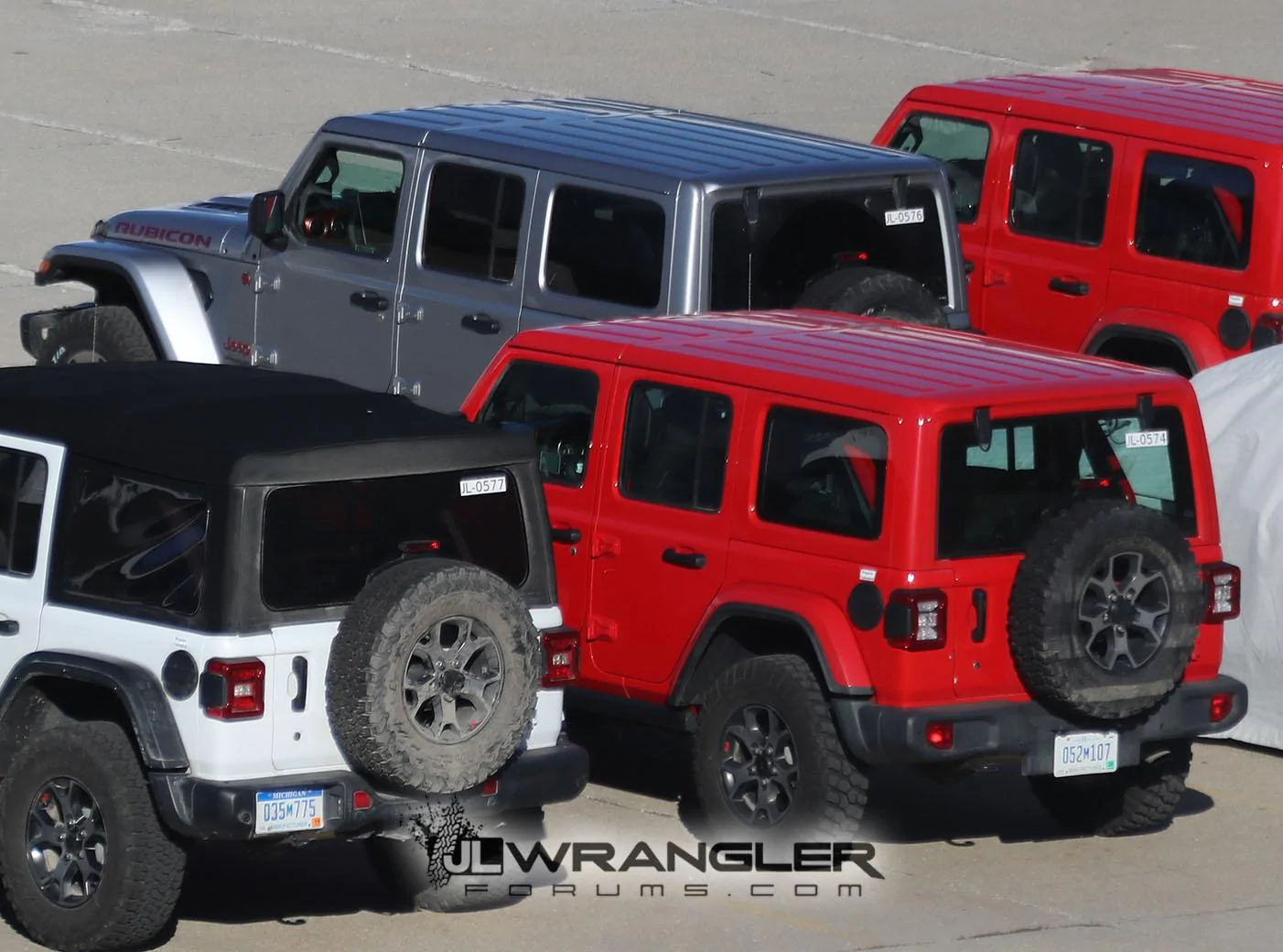 Jeep Wrangler JL FIRECRACKER RED Wrangler JL Club 2018-Jeep-Wrangler-JL-JLU-Body-Painted-Color-Top-3-Red-Silver