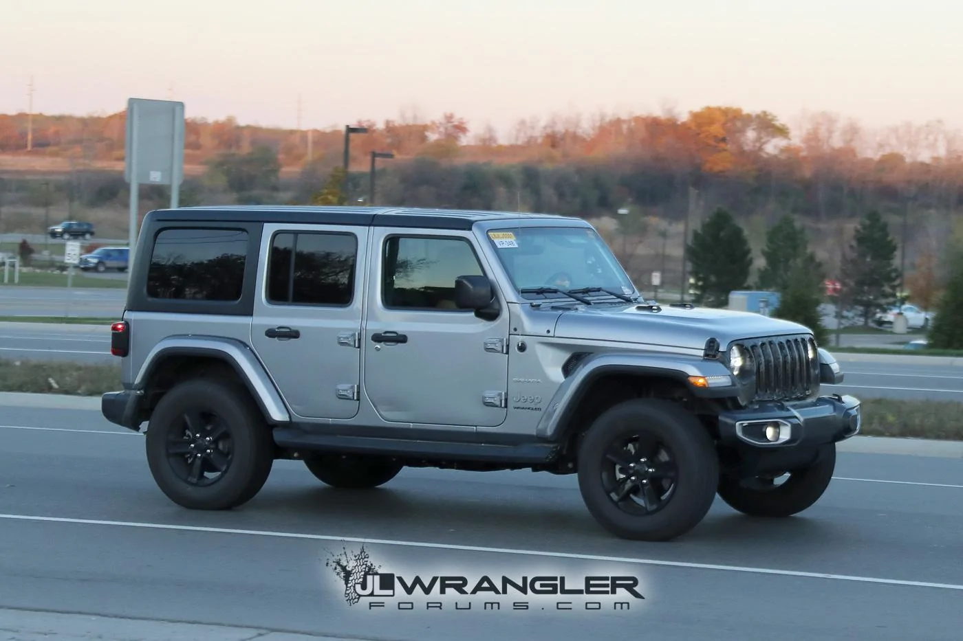 Jeep Wrangler JL Painted Door Upper? 11776FF0-E3B6-4BDA-80E7-B37F844C6556