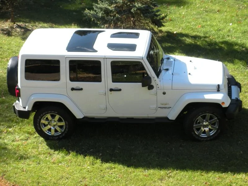 Jeep Wrangler JL Painted Door Upper? 151125156762992