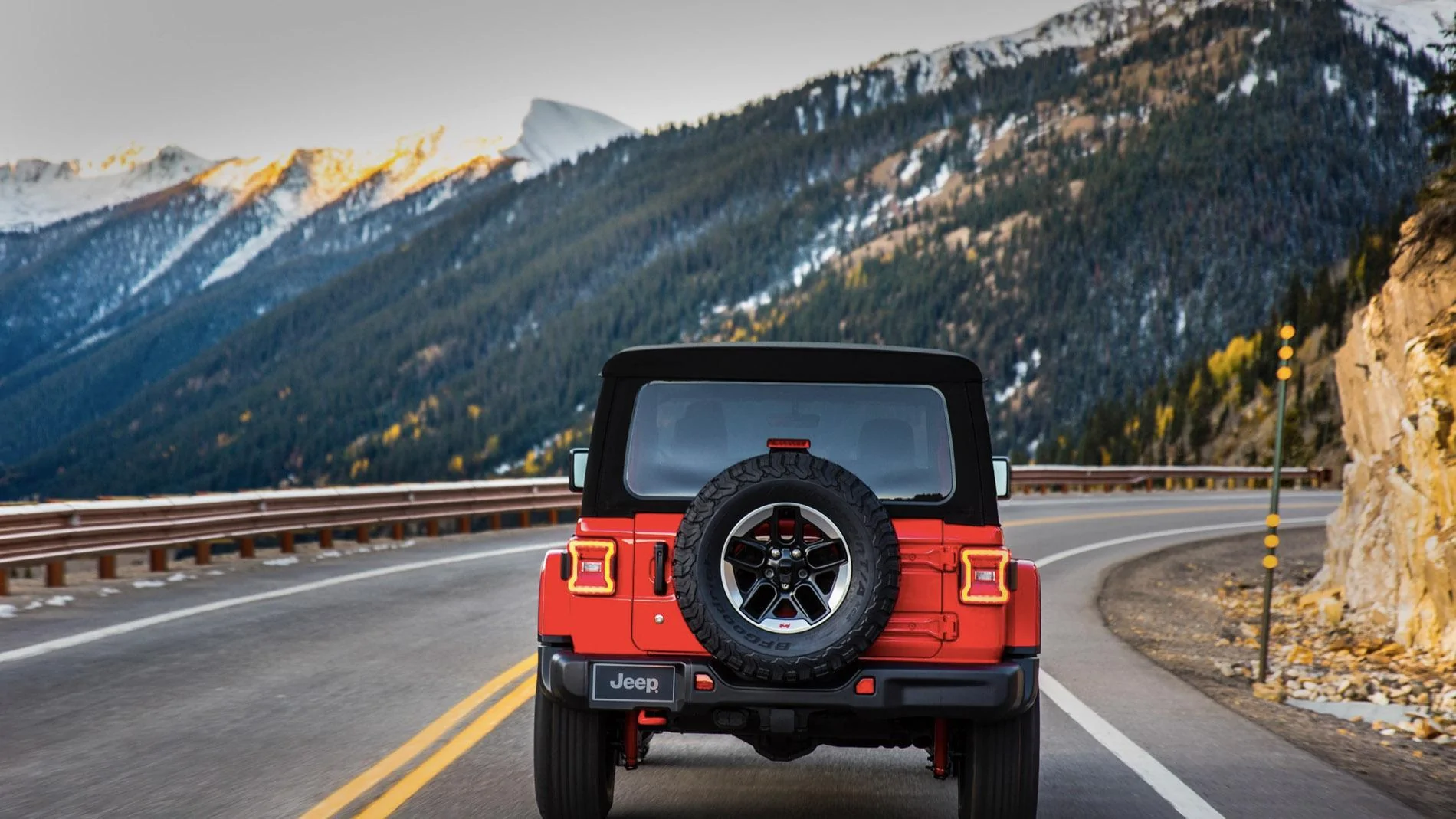Jeep Wrangler JL FIRECRACKER RED Wrangler JL Club 2018-jeep-wrangler-rubicon-04-1