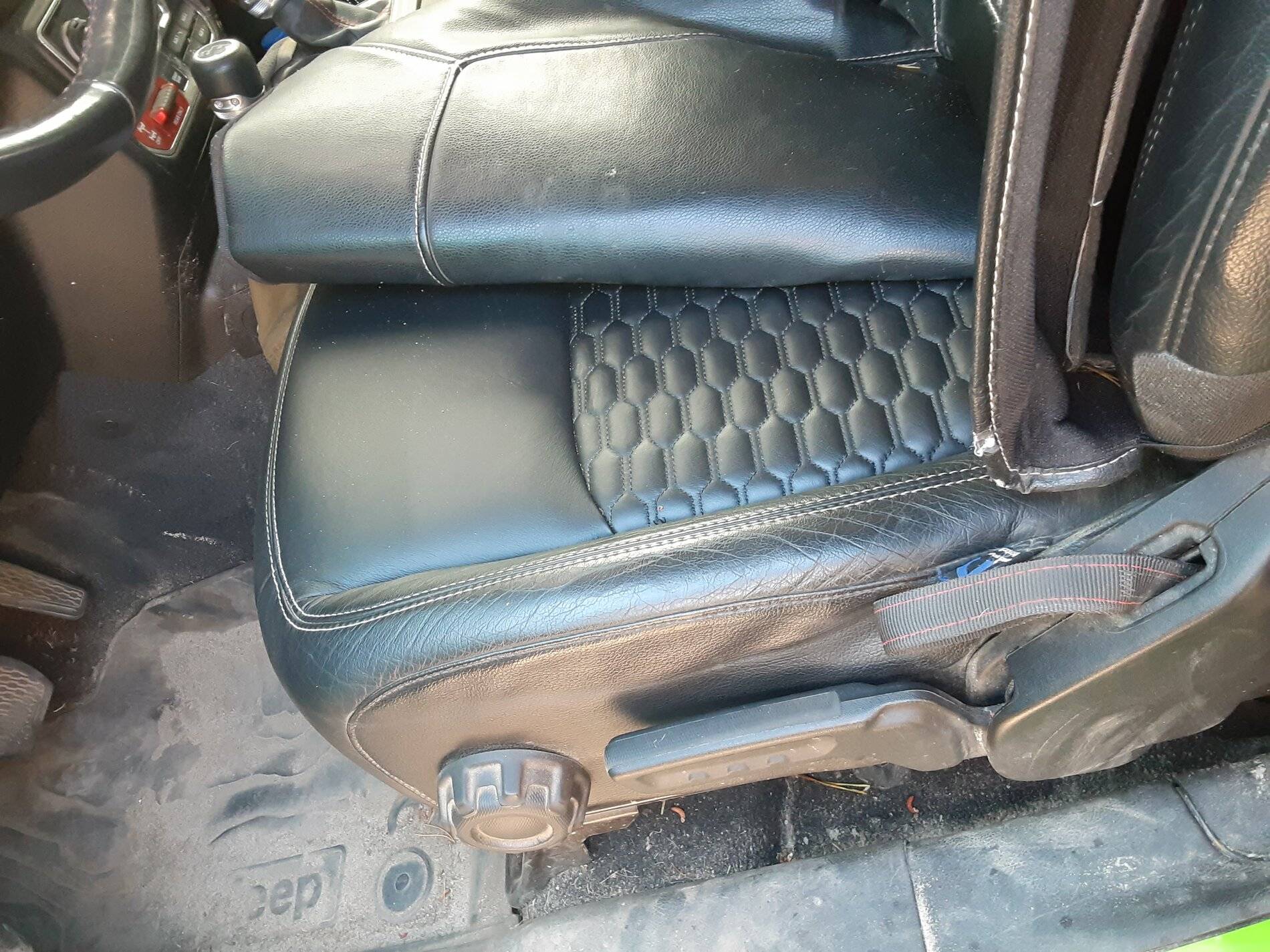 Jeep Wrangler JL Jeep Factory Leather Options 20210825_113832
