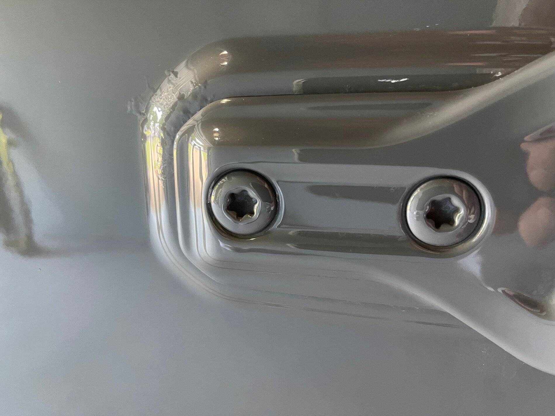 Jeep Wrangler JL Bubbles in Paint at Door Hinges 2018 JL Hinge 1