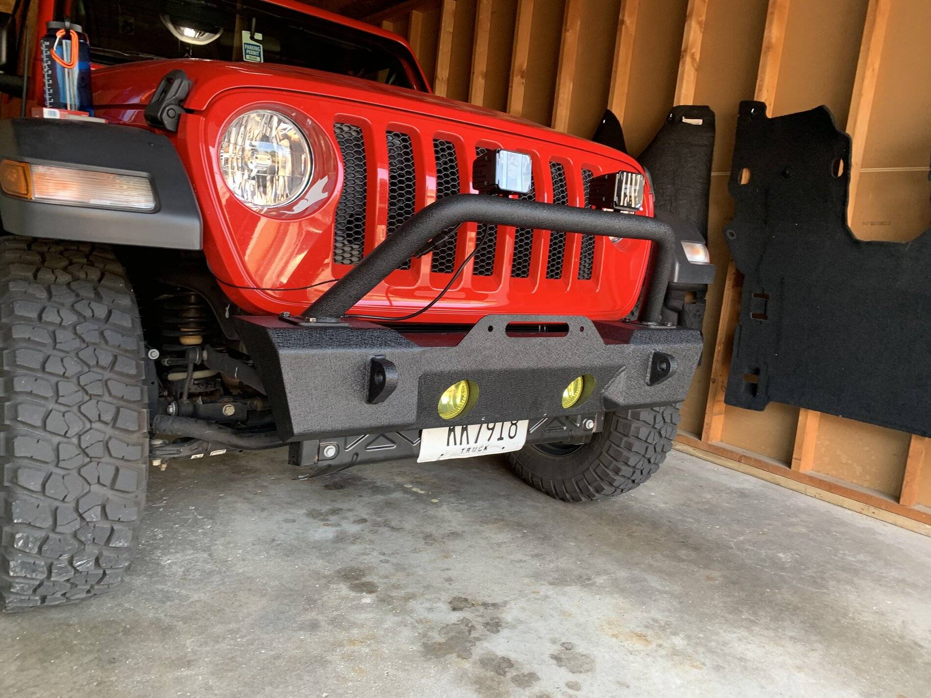 Jeep Wrangler JL Wrangler 2DR Red 97BC6169-FB34-461B-BEBA-4A8CF6671925
