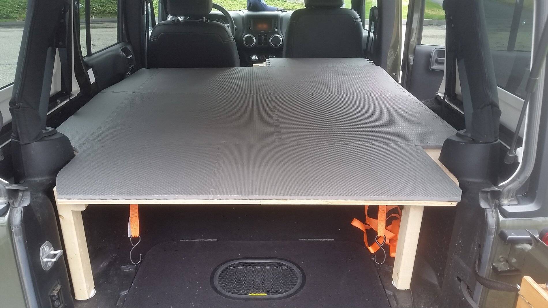 Jeep Wrangler JL Trailer vs Seat delete 20160503_161246