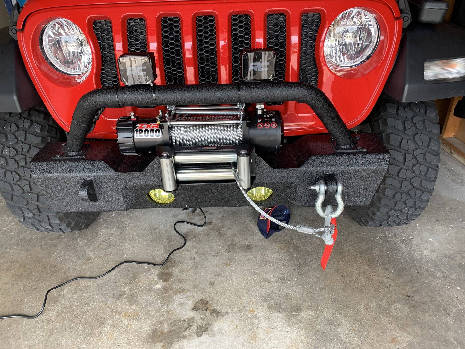 Jeep Wrangler JL Wrangler 2DR Red 6FDFB8B8-FD9B-442F-A715-82568337C116