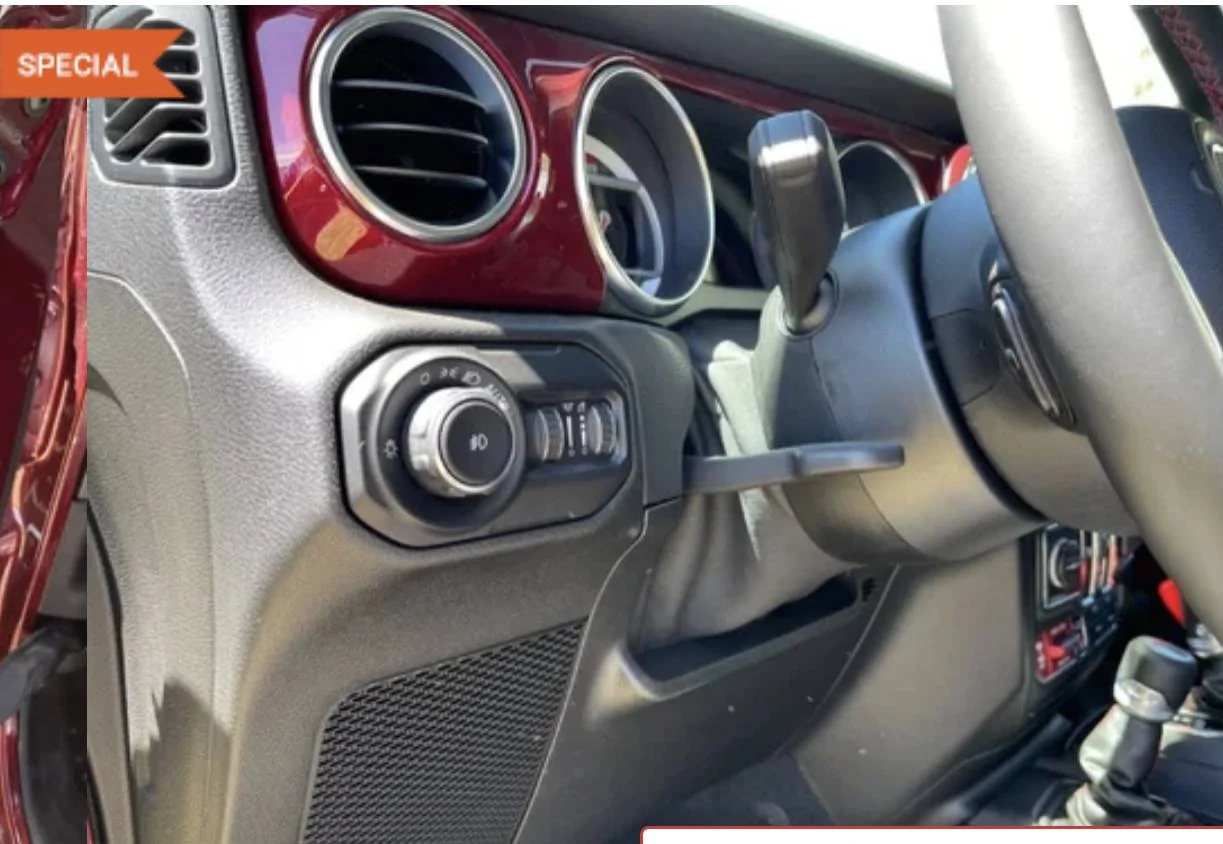Jeep Wrangler JL Snazzberry Paint Matching dash panel 2414E43B-9C18-4C35-93B7-5D9D013FBBB1