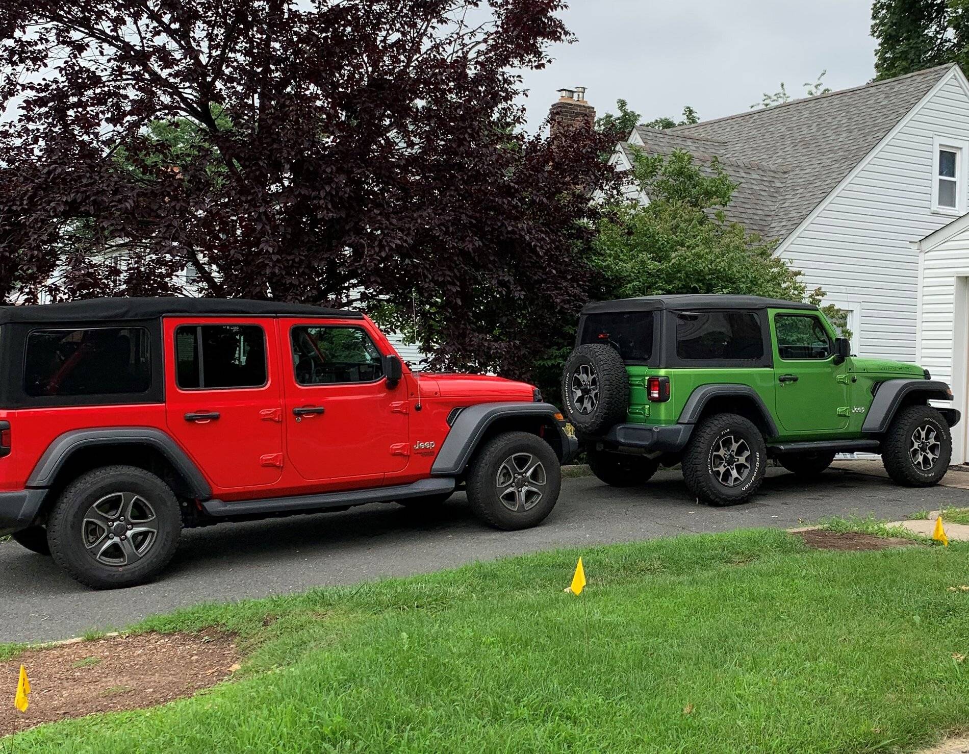 Jeep Wrangler JL Difference between regular and premium soft top when building a Wrangler online? TopComparison