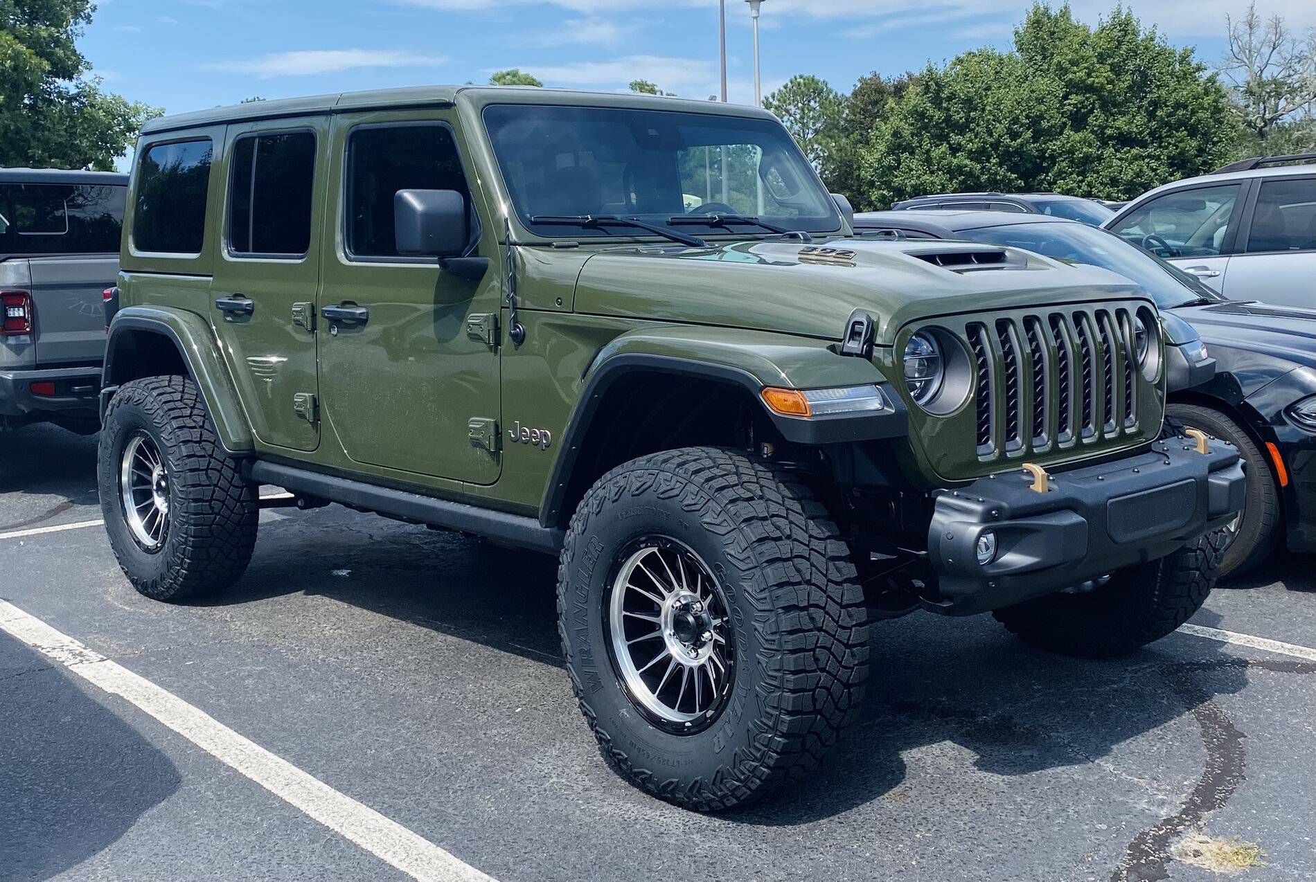 Jeep Wrangler JL Exterior Color Selection A940C120-DD27-40BD-9EA8-EF19AE395A3B