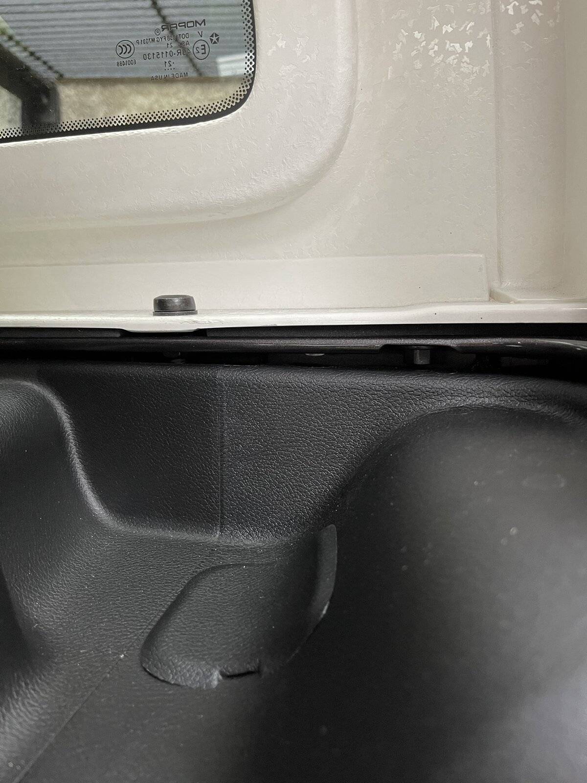 Jeep Wrangler JL Advice on creaking and gaps 3BE93C6B-E5A6-40A8-A1B6-29465A58394F