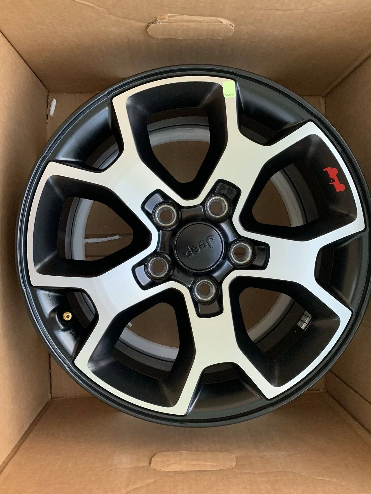 Jeep Wrangler JL Rubicon Wheels 981FEE23-FEB4-426D-BCEA-8DE2E3CD7458
