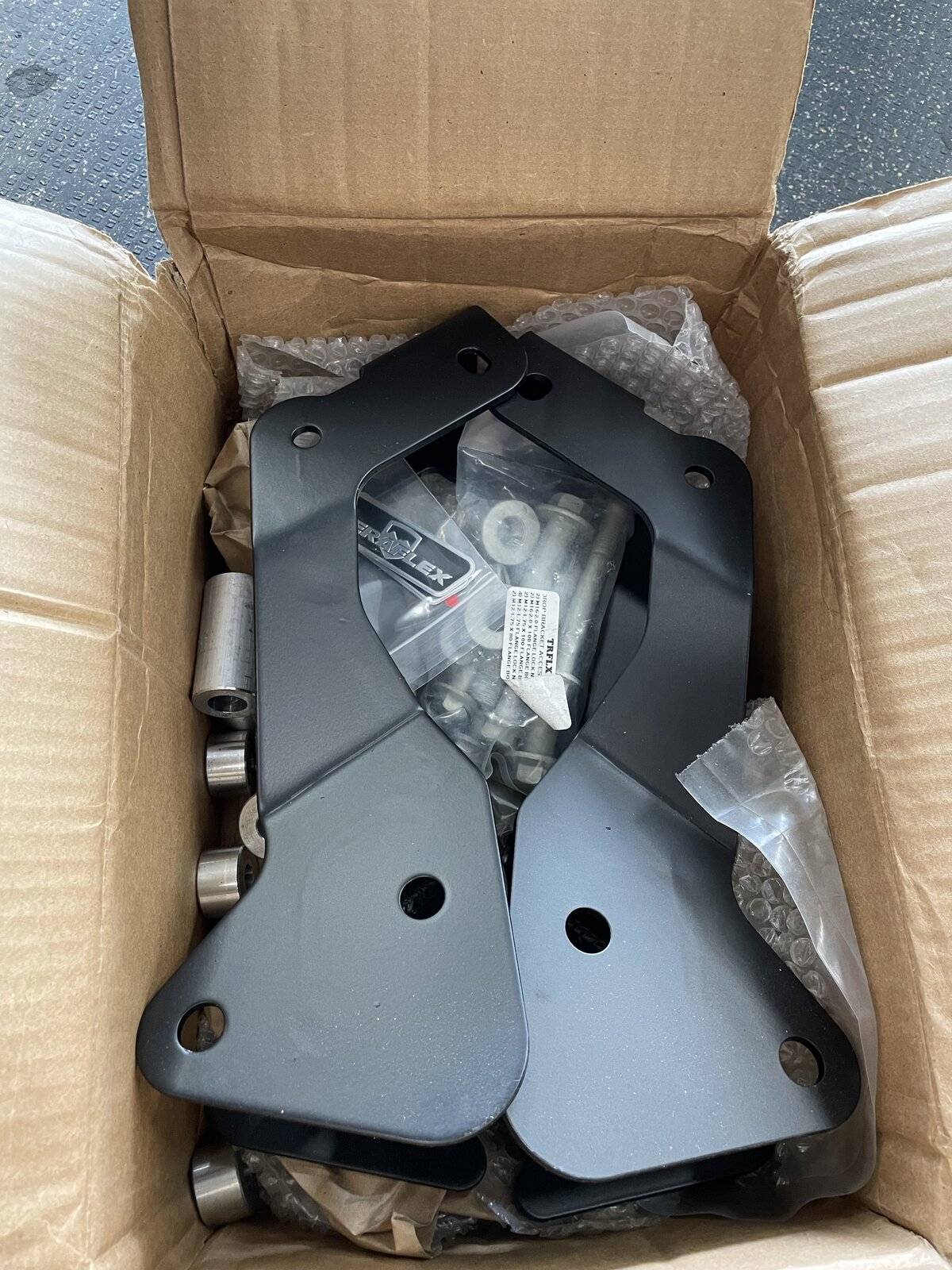 Jeep Wrangler JL Teraflex JL front control arm drop brackets 0FE074D4-1F8B-48ED-B23C-AB621F56B023