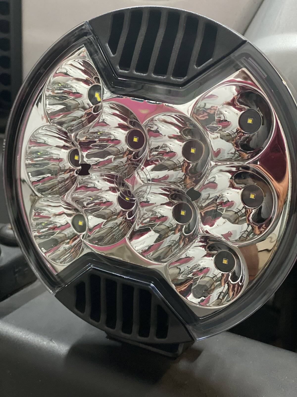 Jeep Wrangler JL KC HiLiTES 6" SlimLite LED 6D5948ED-59D6-4DF5-94C8-C55A91A728A8