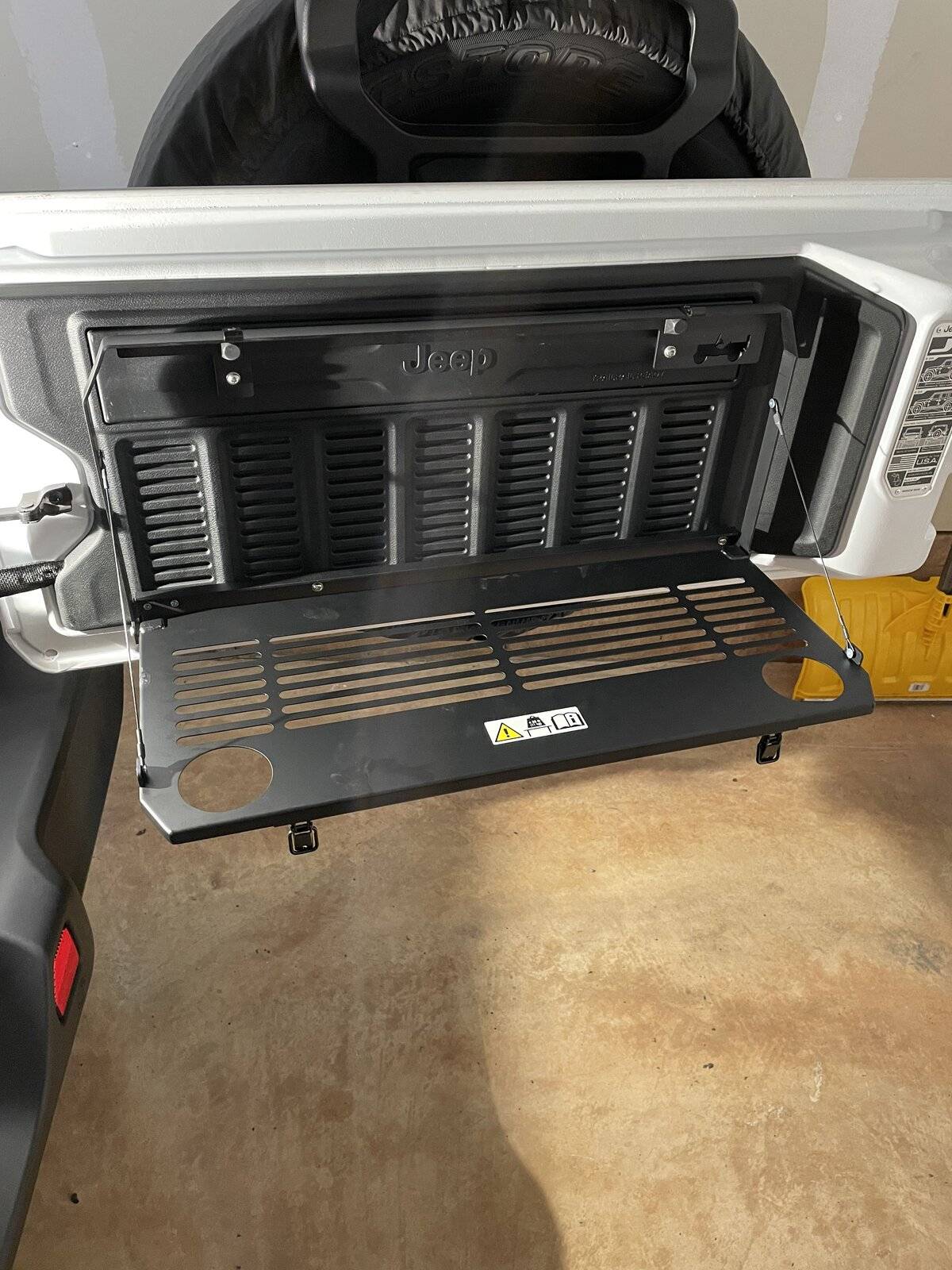 Jeep Wrangler JL Best tailgate table? 394E6FF3-253E-4EE5-95CE-97BAC2042F7A