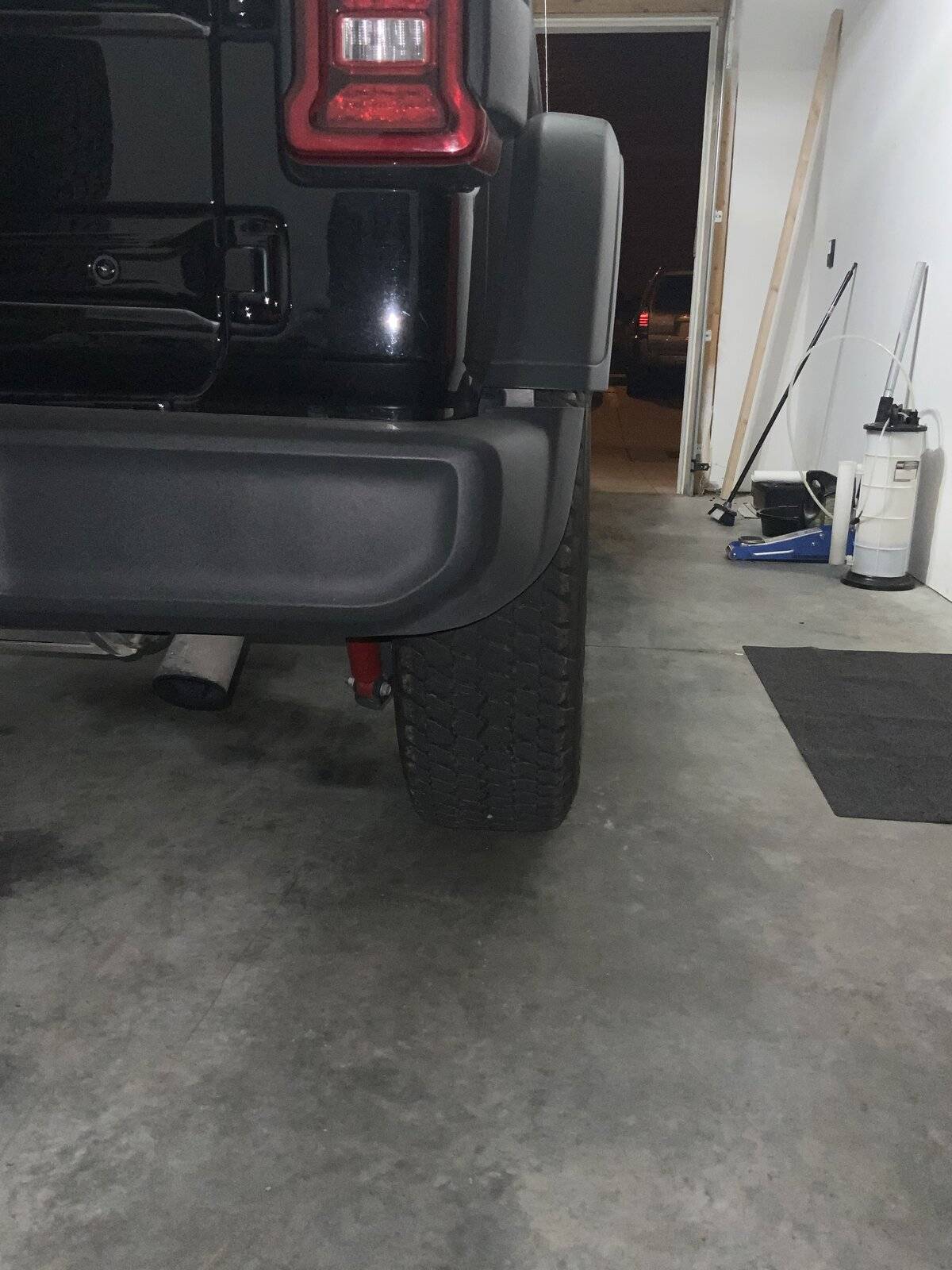 Jeep Wrangler JL Rubicon Fender Width 40E900B3-22D5-4831-8A4C-A1BC18AF8B61